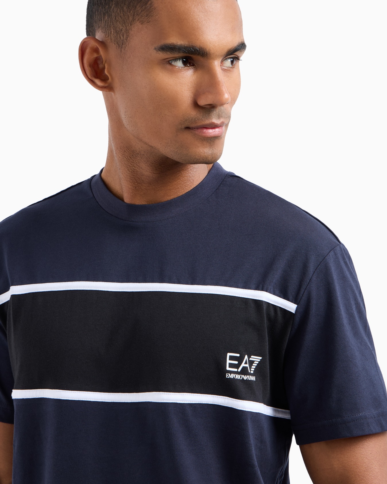 T-shirt girocollo Athletic Colour Block in cotone organico Slide 4