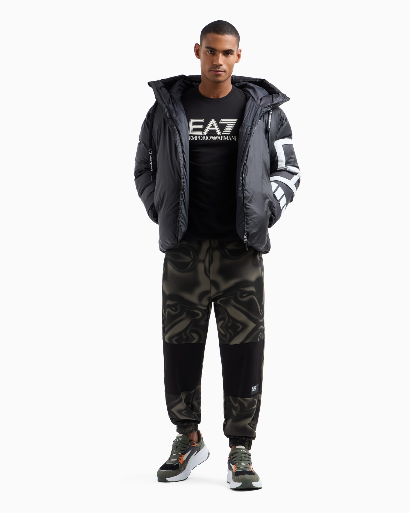 Visibility stretch-cotton long-sleeved crew-neck T-shirt Slide 3