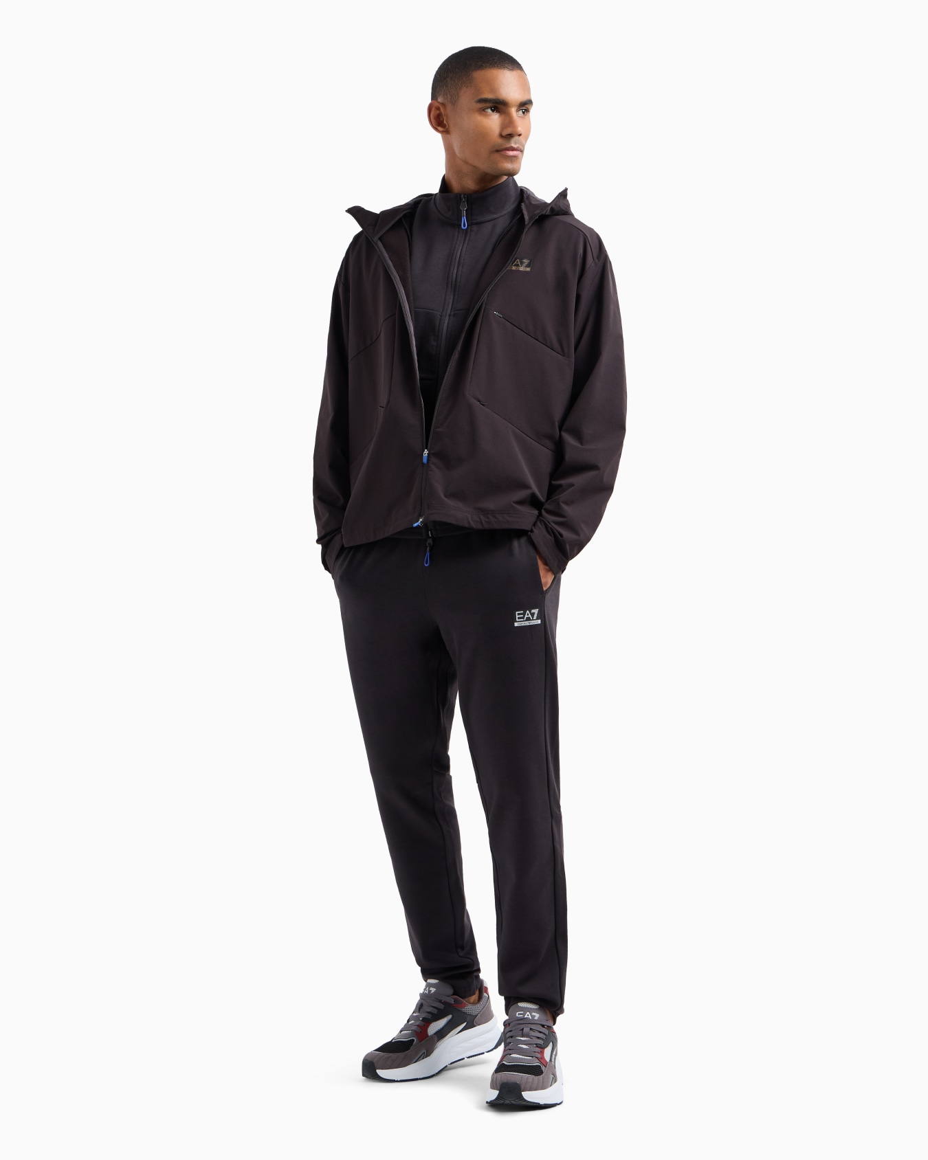 Dynamic Athlete tracksuit in VENTUS7 technical fabric Slide 3