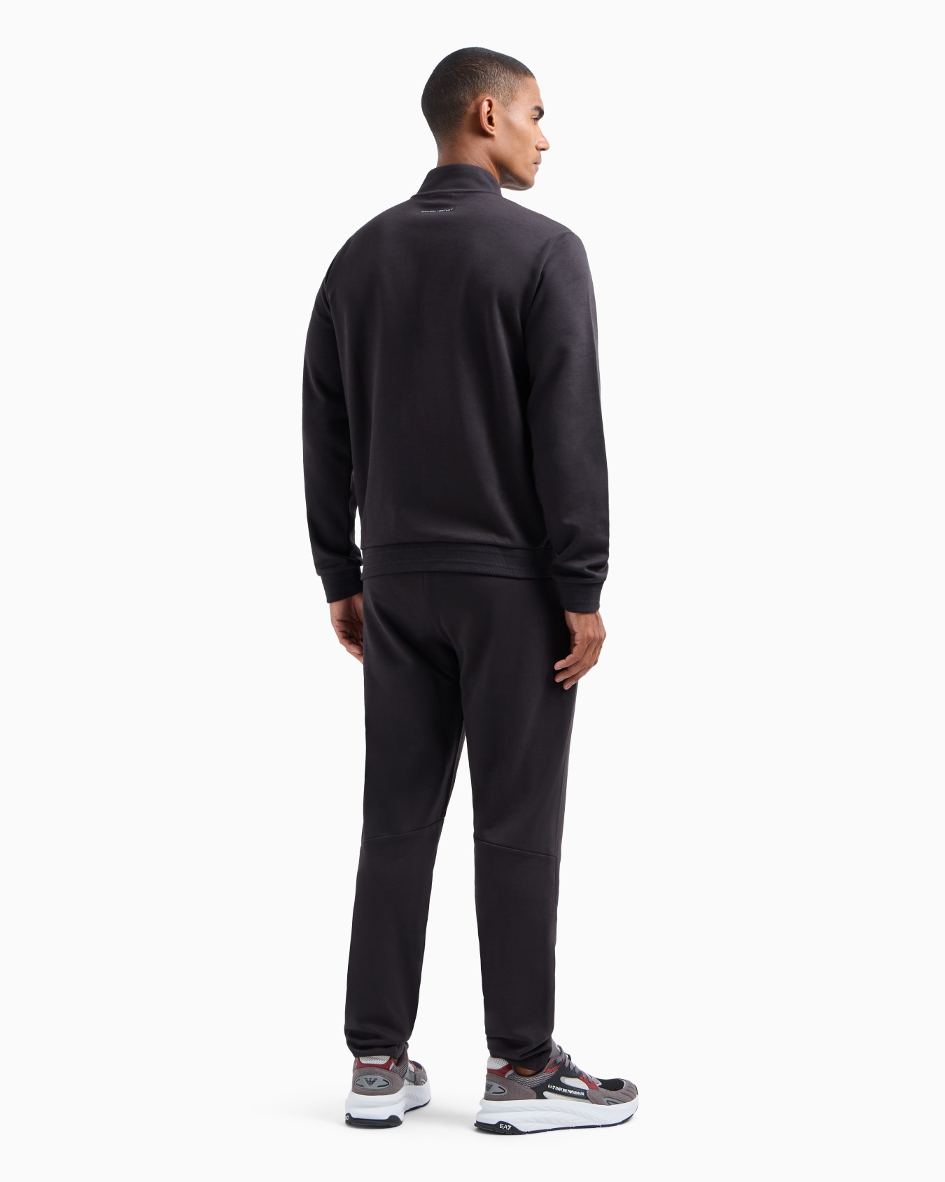 Dynamic Athlete tracksuit in VENTUS7 technical fabric Slide 2