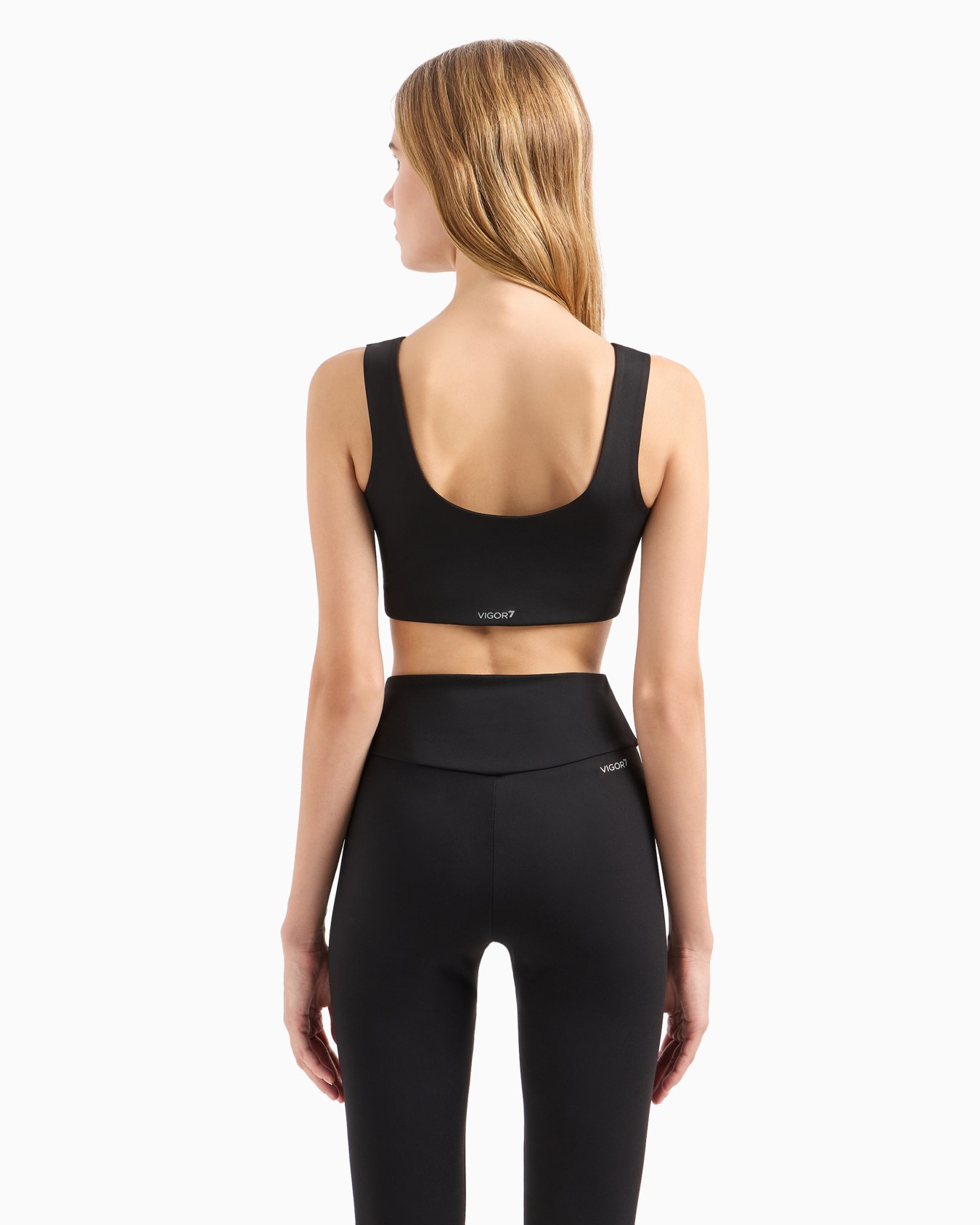 Dynamic Athlete sports bra in VIGOR7 technical fabric Slide 2