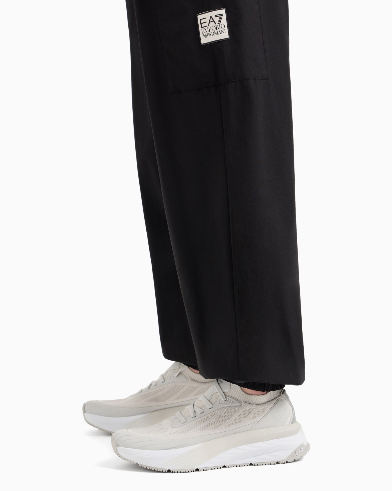 Contemporary Sport Cargohose aus Nylon Folie 4