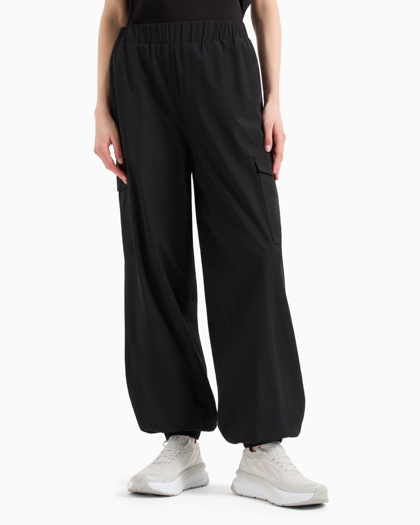 Contemporary Sport Cargohose aus Nylon Folie 1