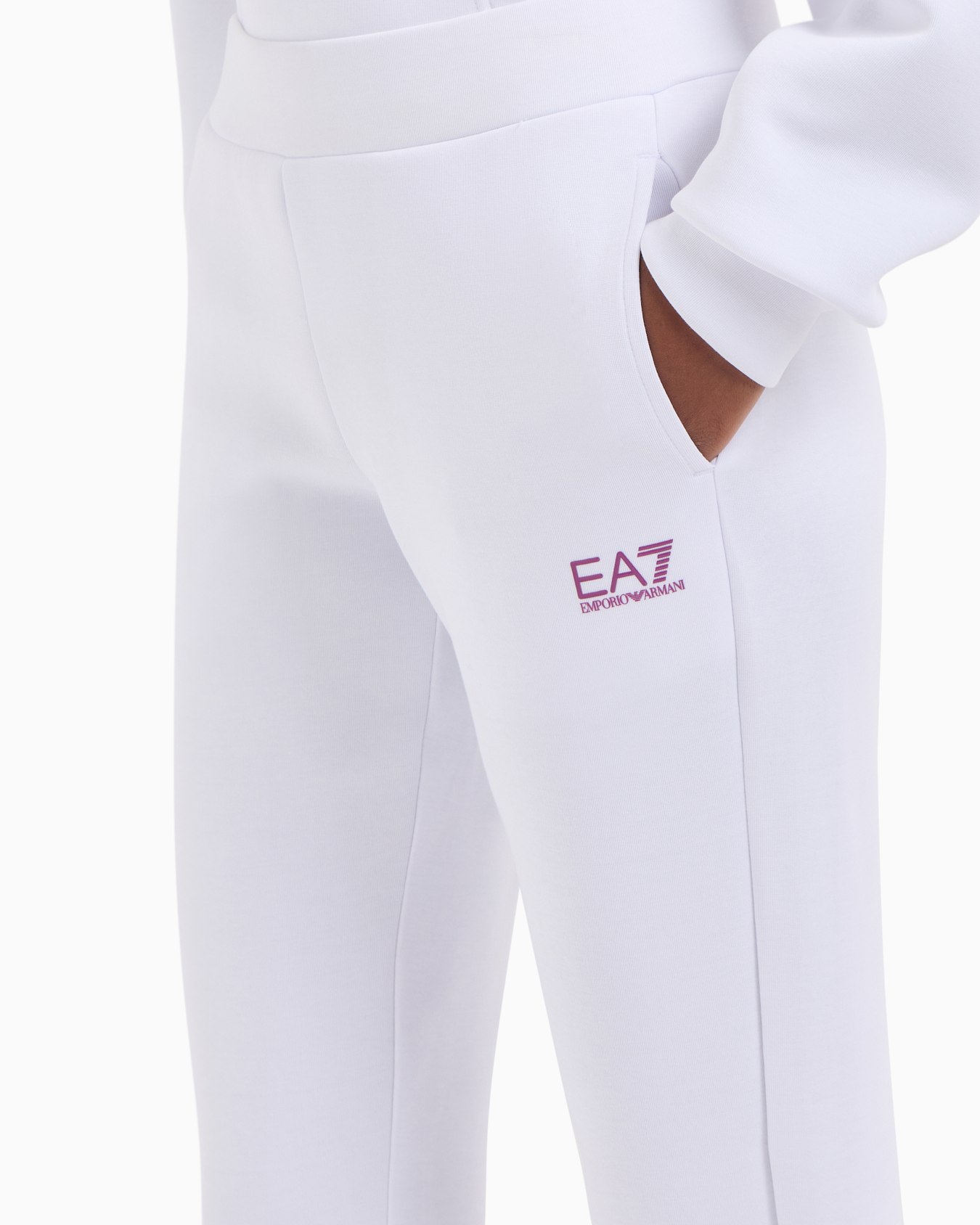 Cotton-blend Logo Series joggers Slide 4