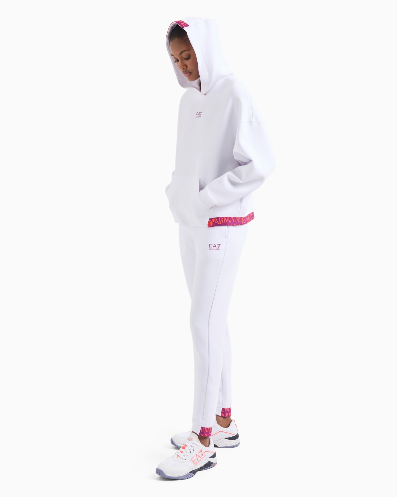 Cotton-blend Logo Series joggers Slide 3