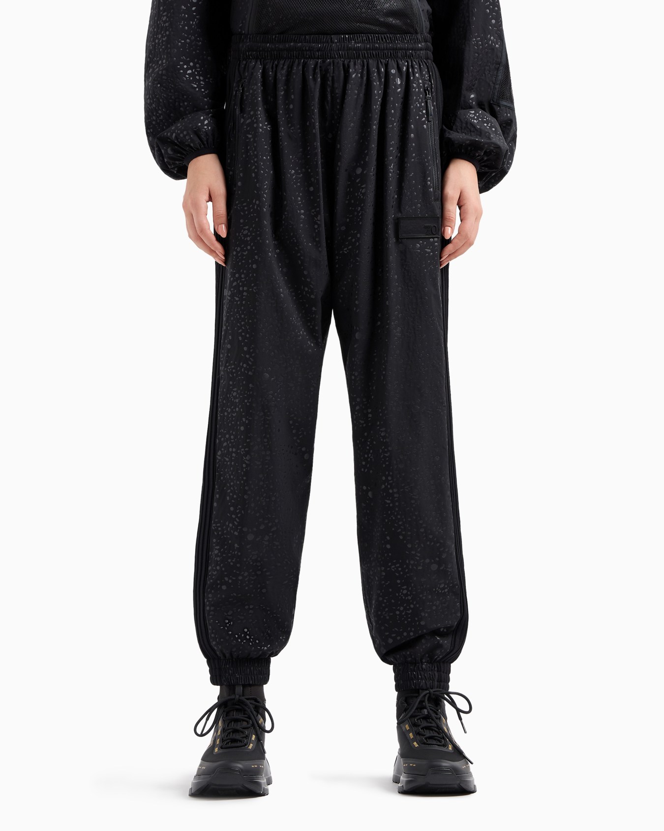 7.0 joggers in printed technical fabric Slide 1