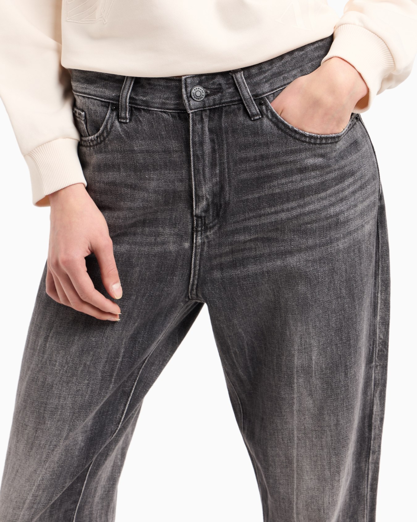 Vaqueros boyfriend cropped en denim rígido de algodón  Diapositiva 4