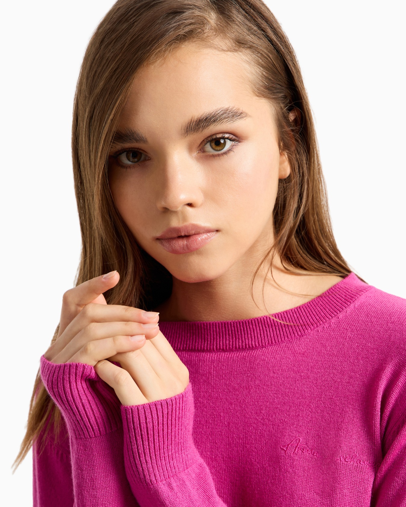 Round neck sweater with embroidered logo Slide 4