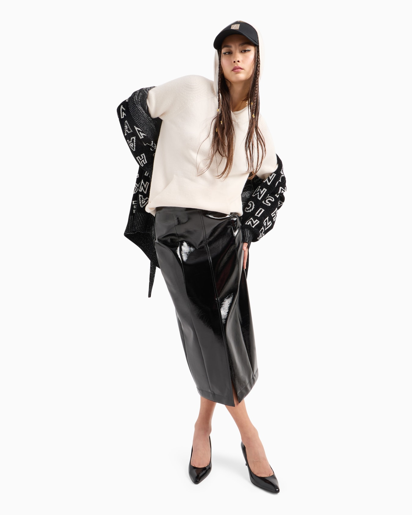 V-neck hooded sweater Slide 3