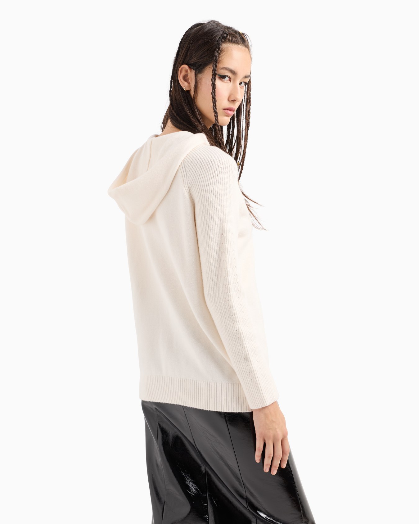 V-neck hooded sweater Slide 2