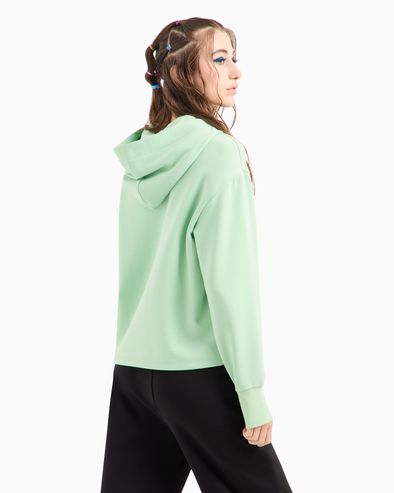 Sudadera con capucha y logotipo Diapositiva 2