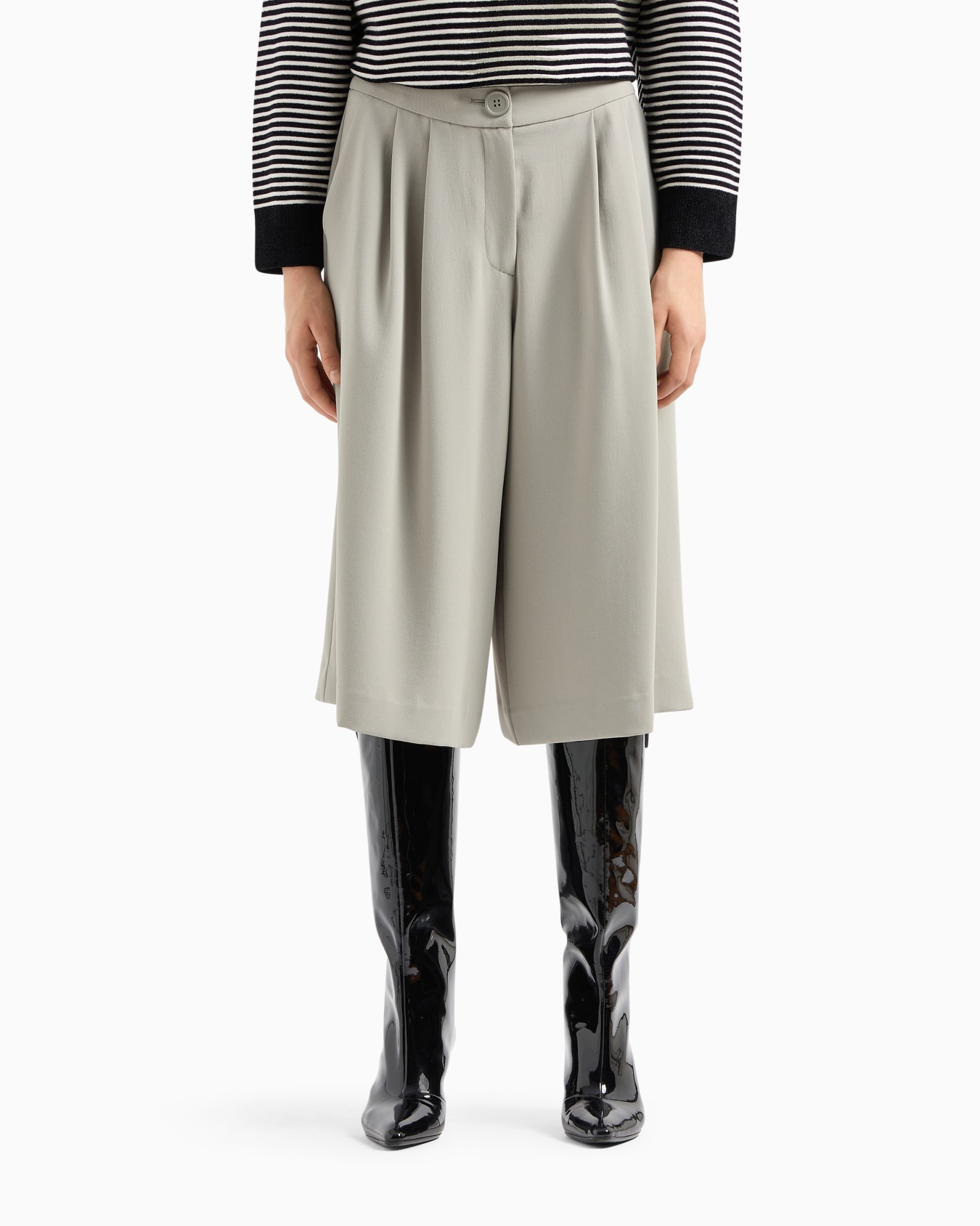 Pantalón 3/4 con pinzas en tejido ASV Colección A Line Diapositiva 1