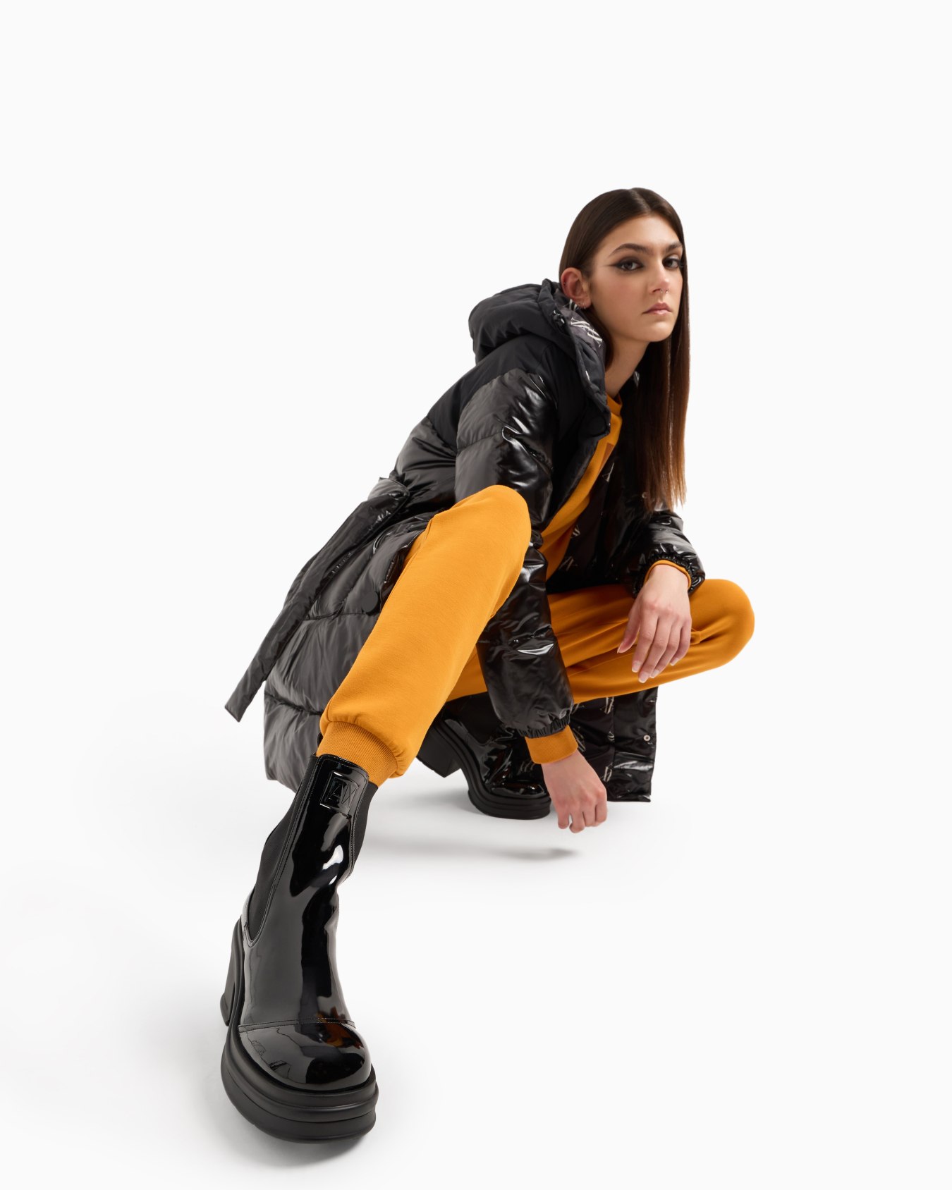 Jogger pants with monogram patch Slide 3