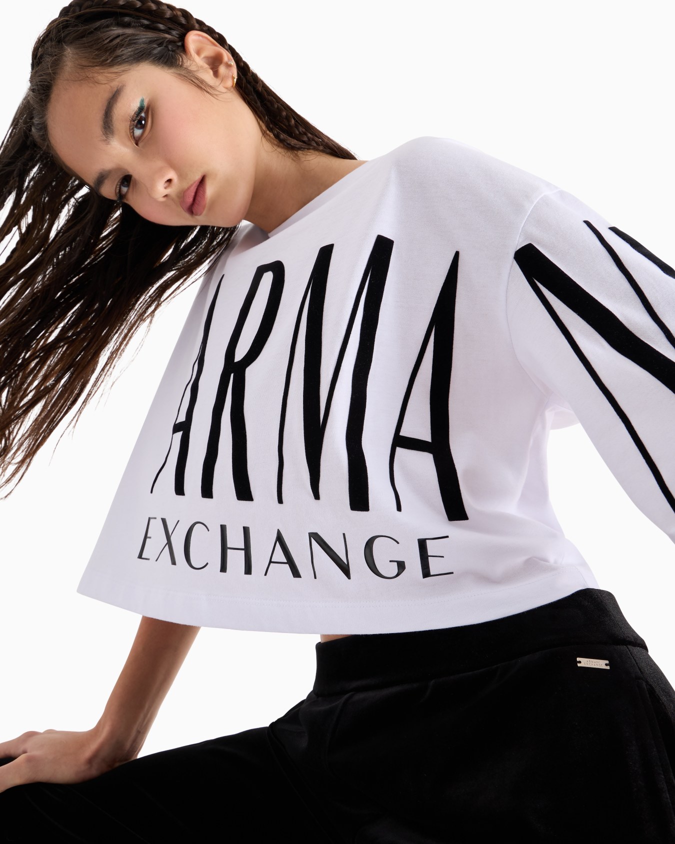 Cropped T-shirt with flocked and shiny print Slide 4