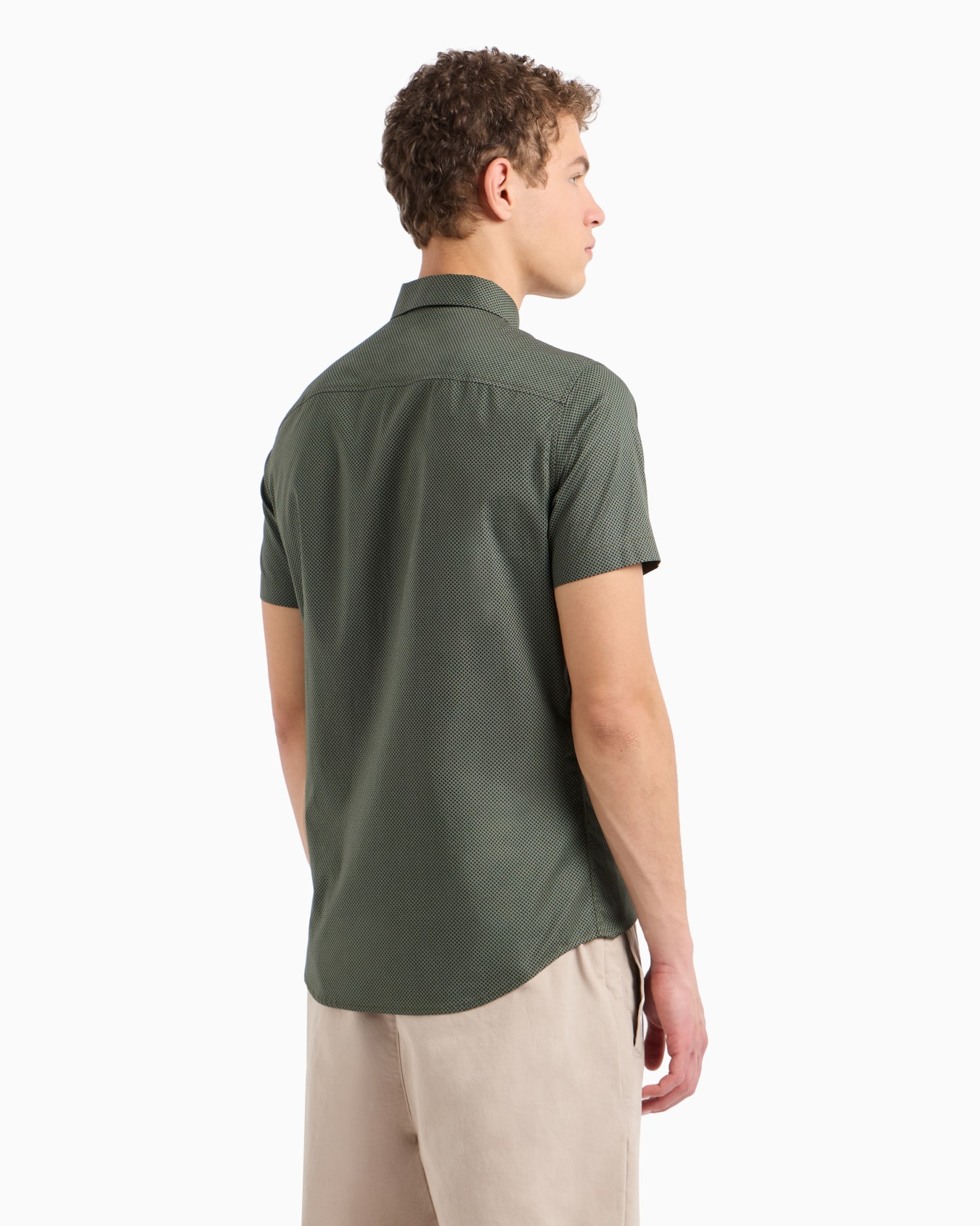 Regular fit shirt with short patterned sleeves Slide 2