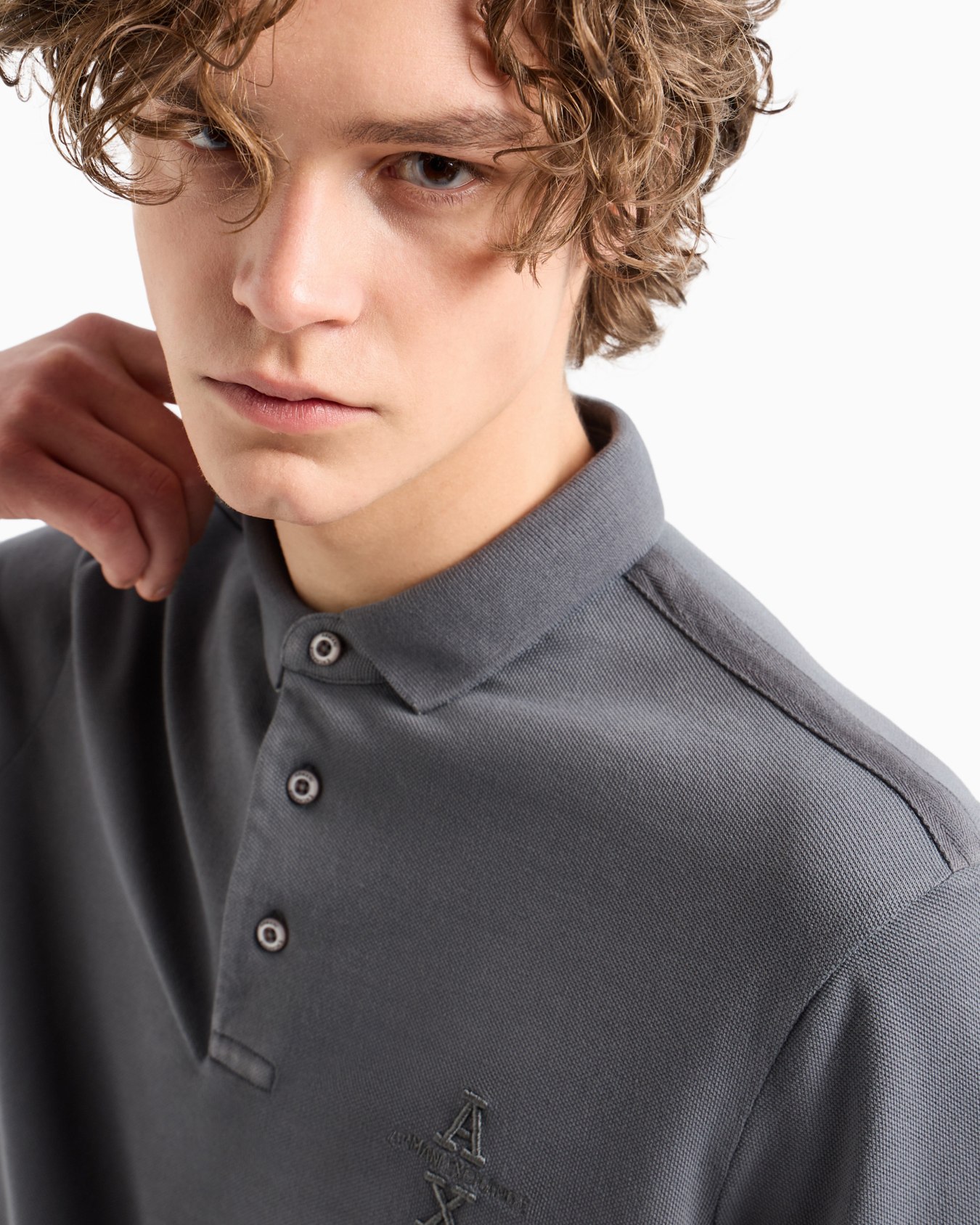 Regular fit short sleeve polo with cotton logo Slide 4