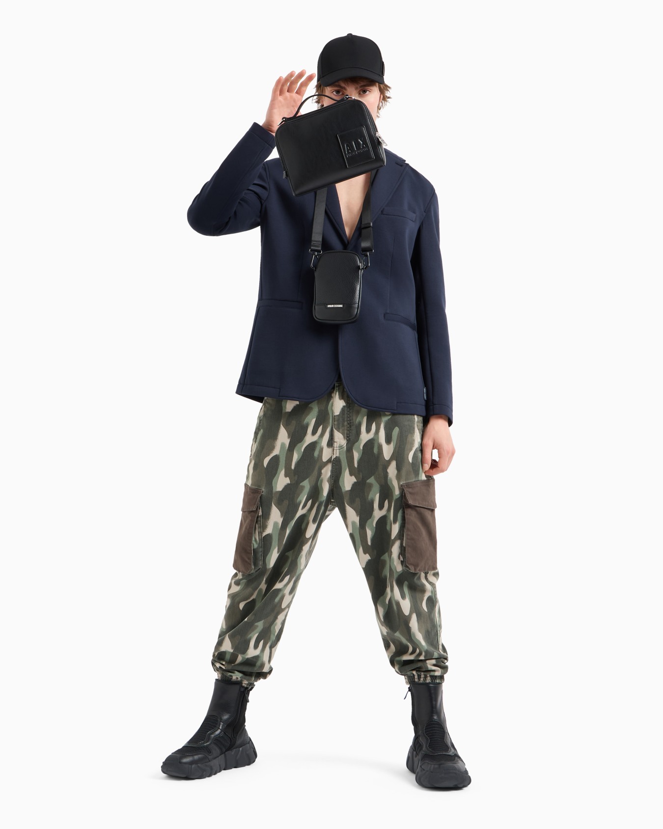 Giacca monopetto in cotone stretch con pettorina con zip Slide 3
