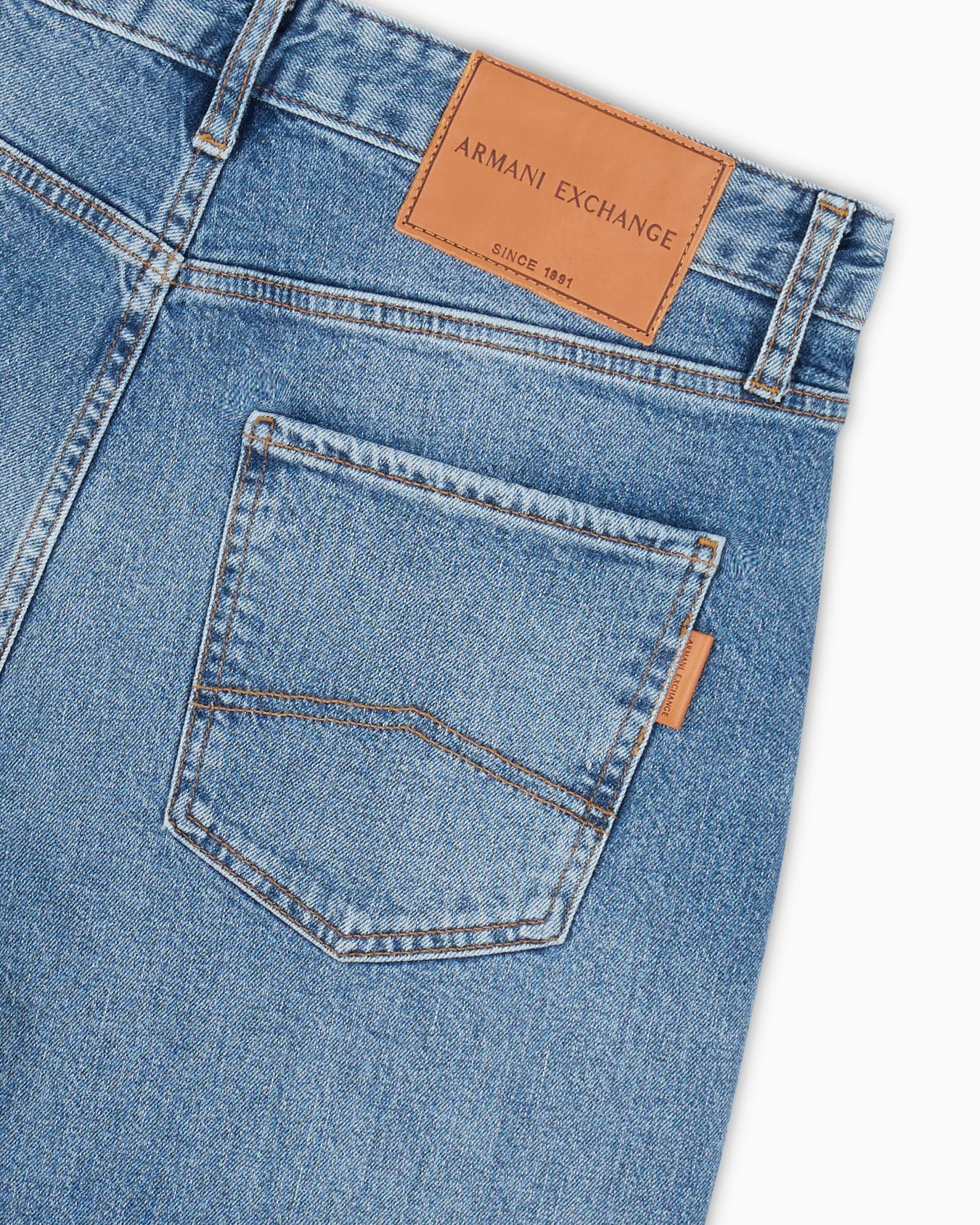 Vaqueros J13 de corte slim en denim índigo Diapositiva 5