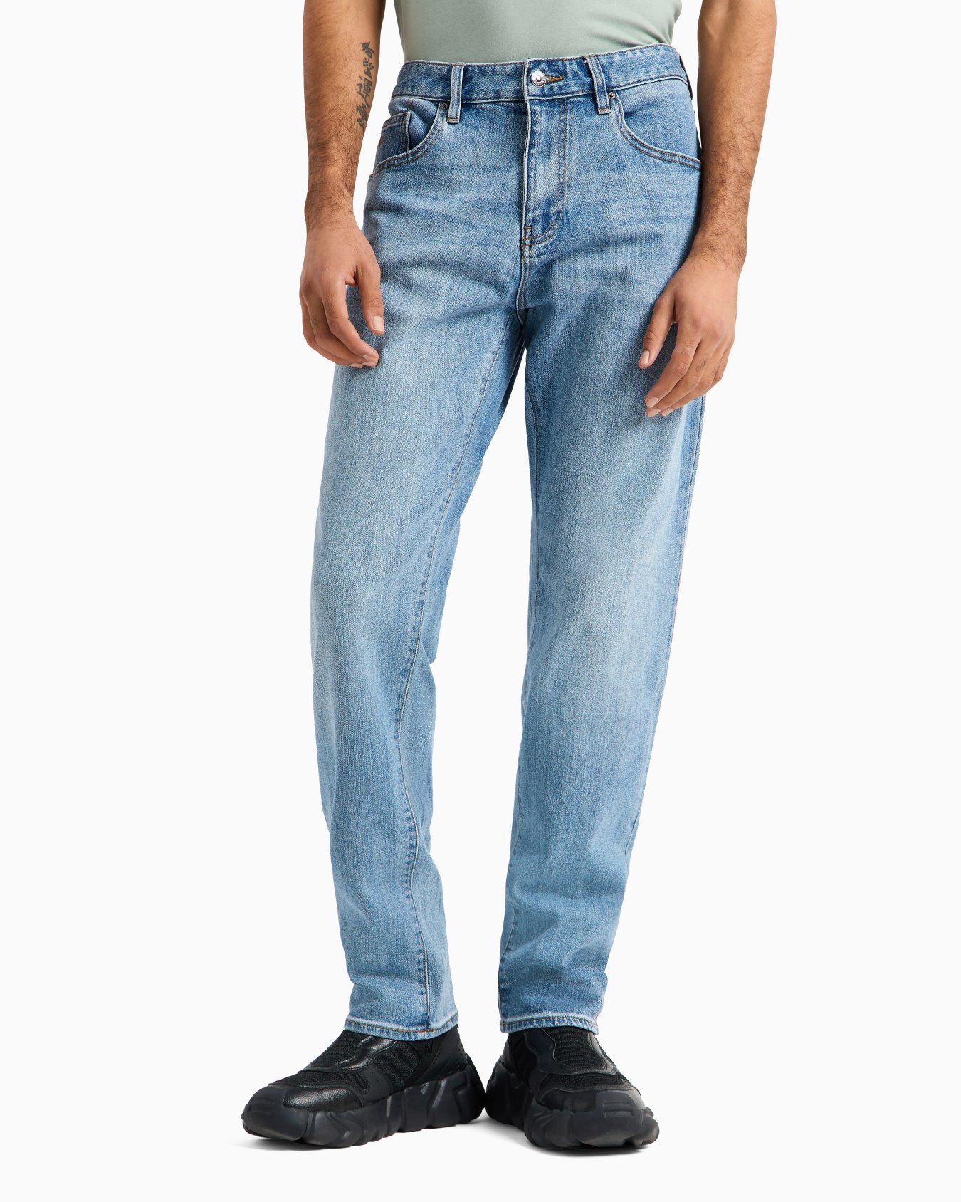 Jean coupe slim J13 en denim indigo Diapositive 1