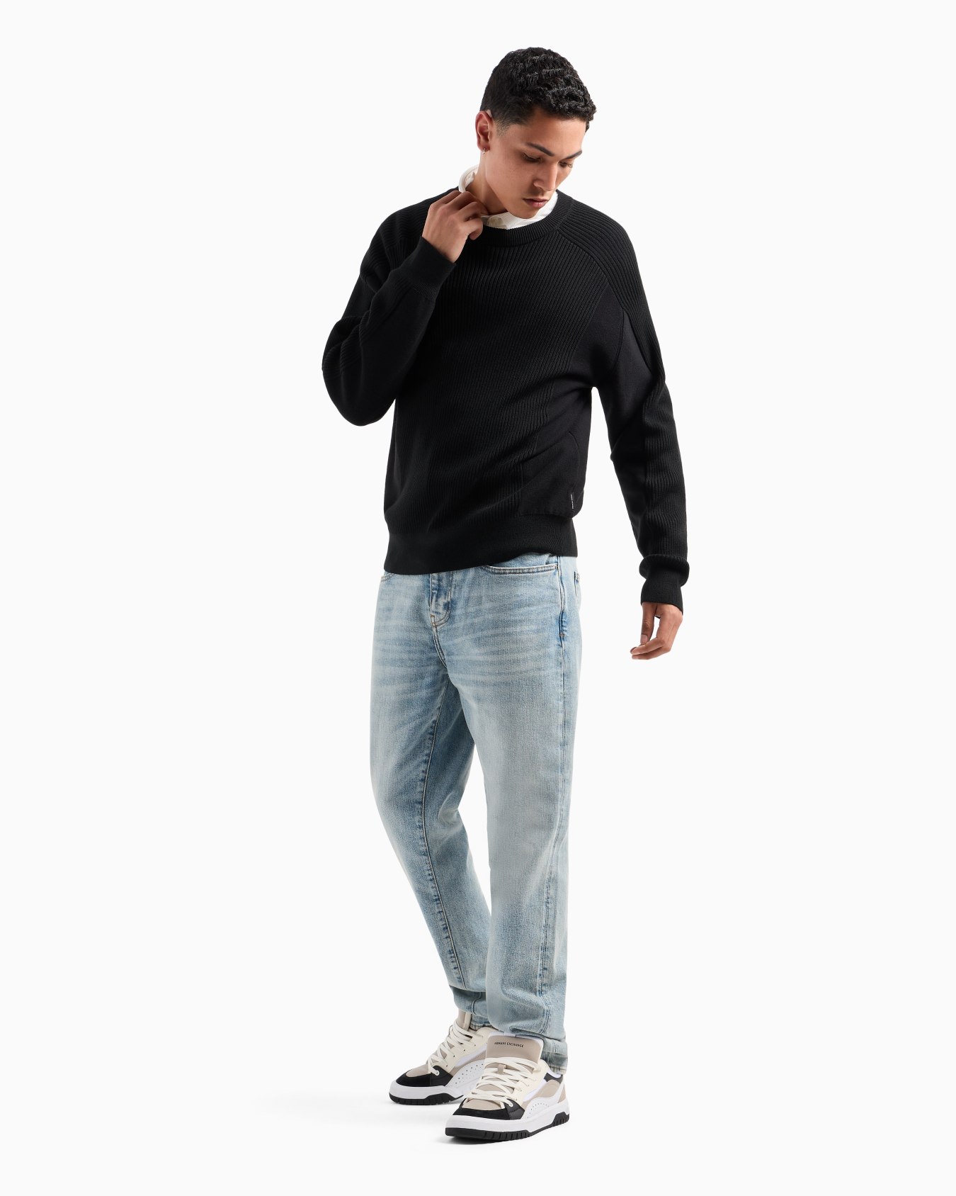 Vaqueros pitillo J14 en denim lavado Diapositiva 3
