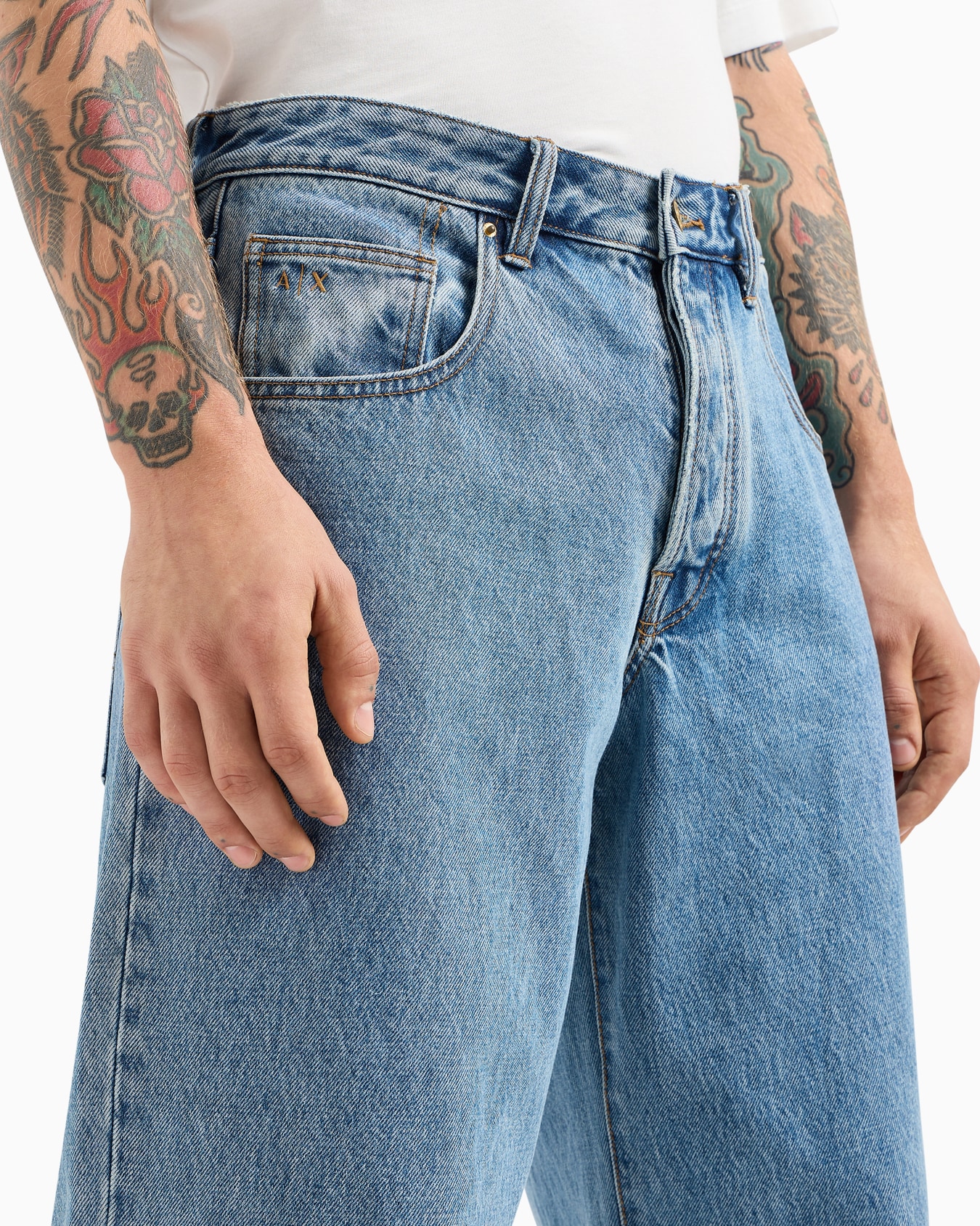 J83 baggy fit jeans in light indigo denim Slide 4