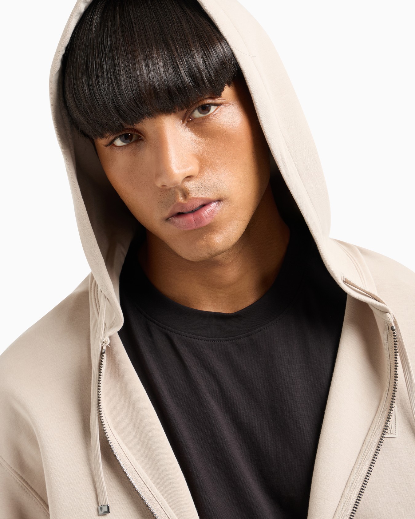 Sudadera con capucha y mangas en contraste Diapositiva 4