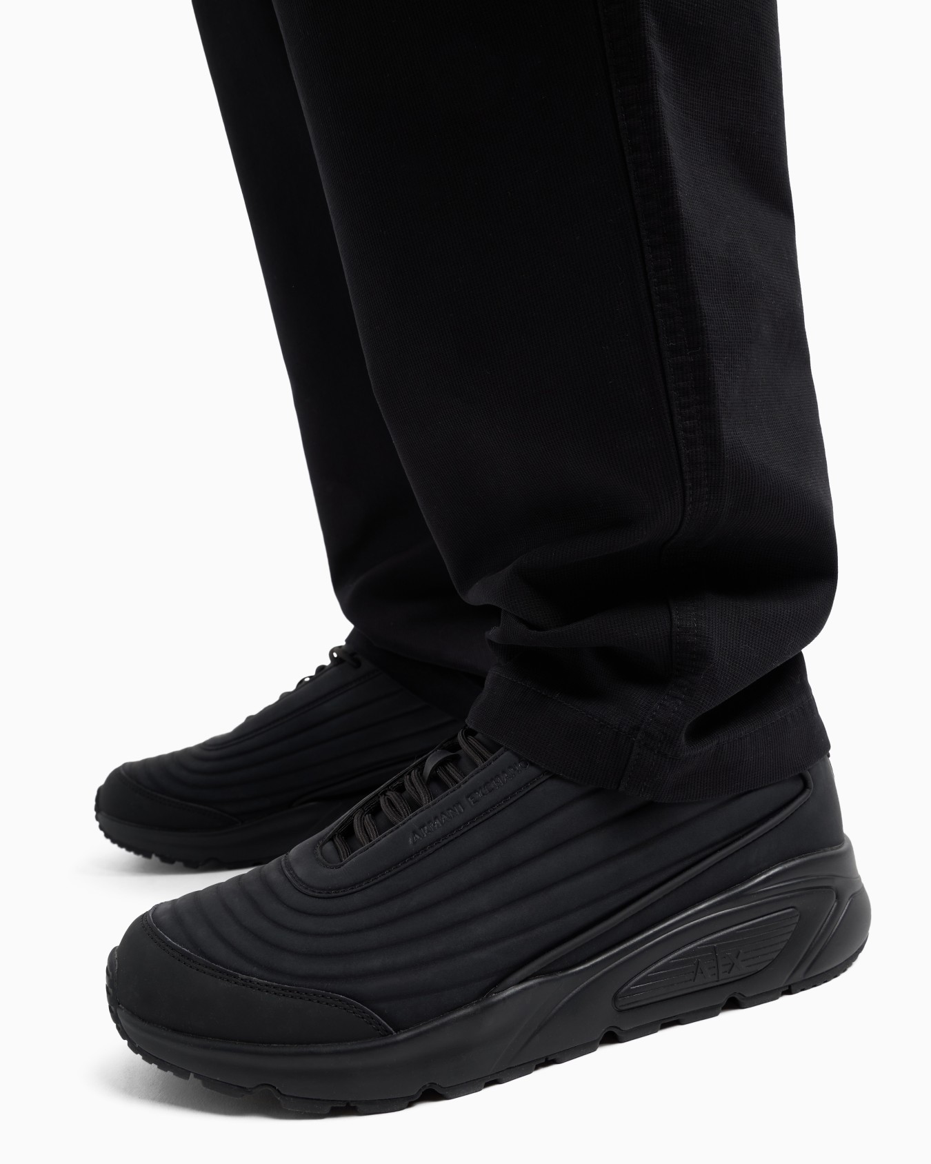 Cotton poplin chino trousers Slide 4