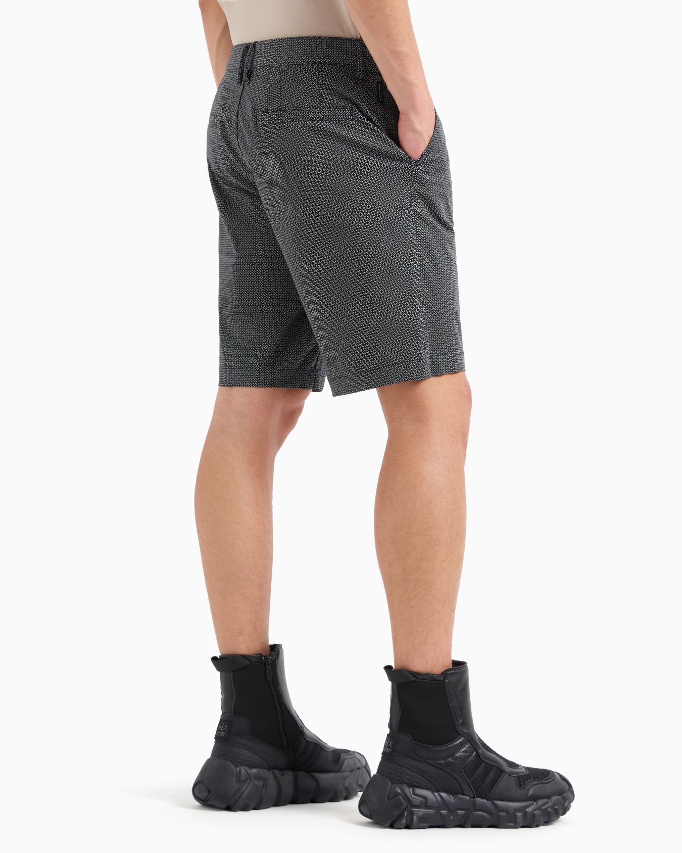 Pantalón en tejido fluido Diapositiva 2