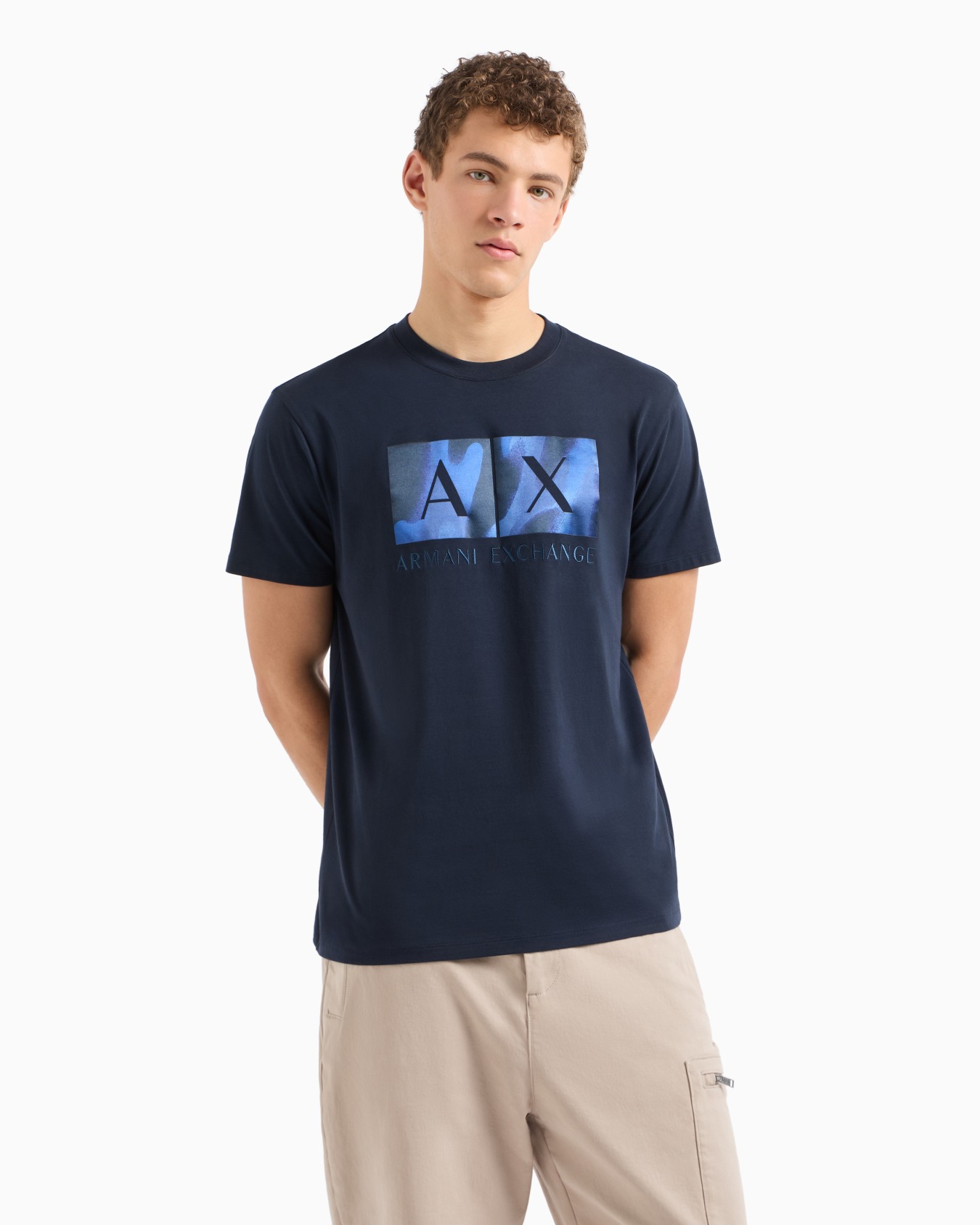Camiseta regular fit con logo abstracto estampado en algodón ASV Diapositiva 1