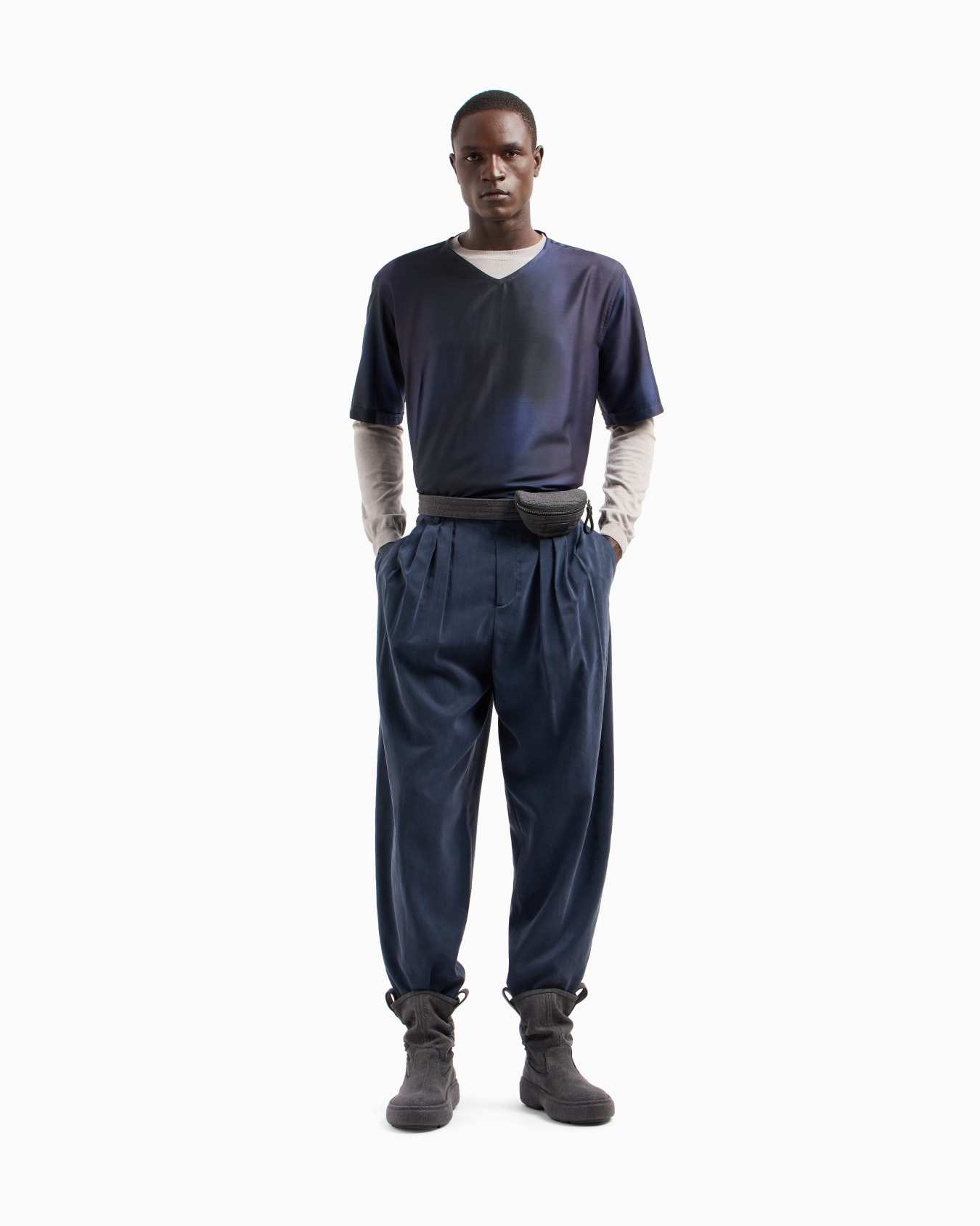 Cashmere crew-neck jumper Slide 1
