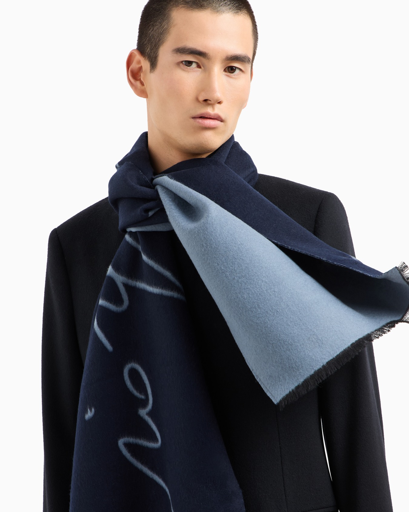 Two-tone wool and silk scarf with signature logo Slide 2