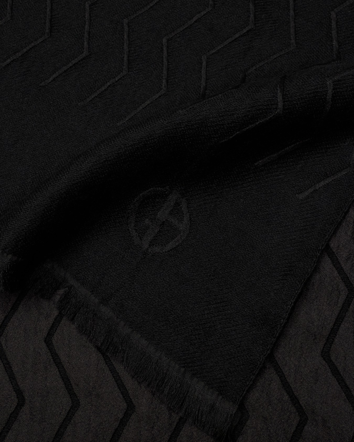 Jacquard virgin wool and silk stole Slide 1
