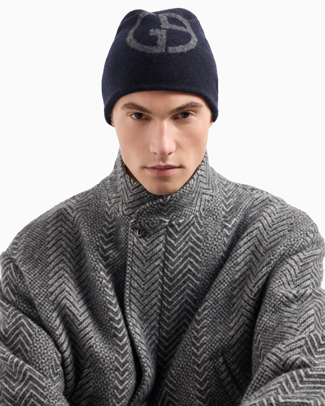 Gorro de cachemir con logotipo en tejido jacquard Diapositiva 2