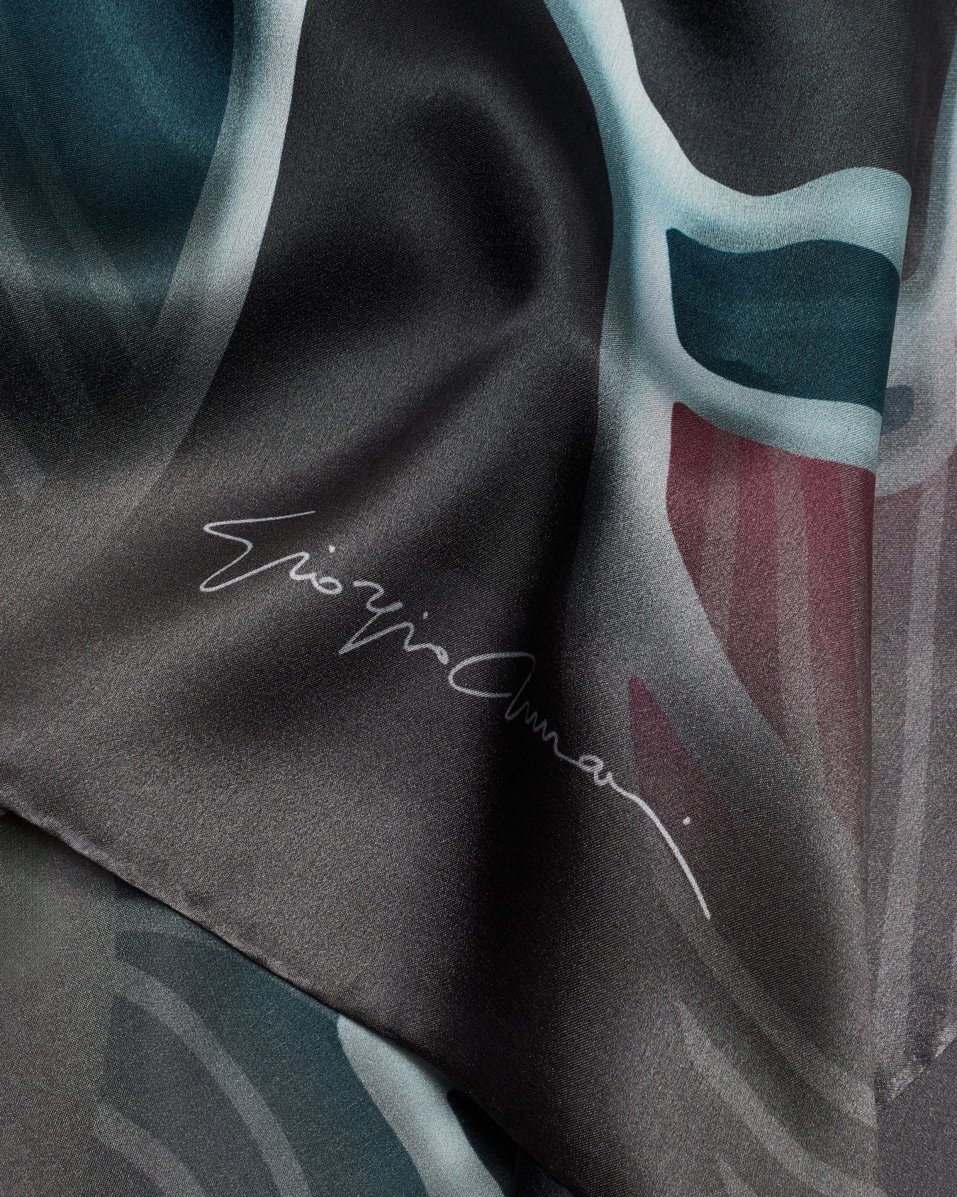Printed silk stole Slide 1