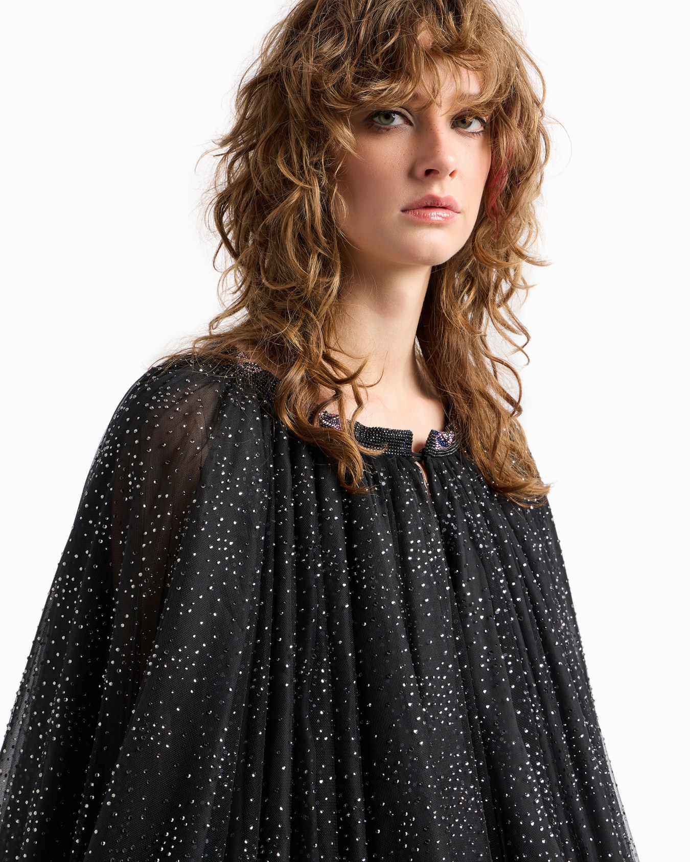 Mantella in tulle con cristalli all-over Slide 4
