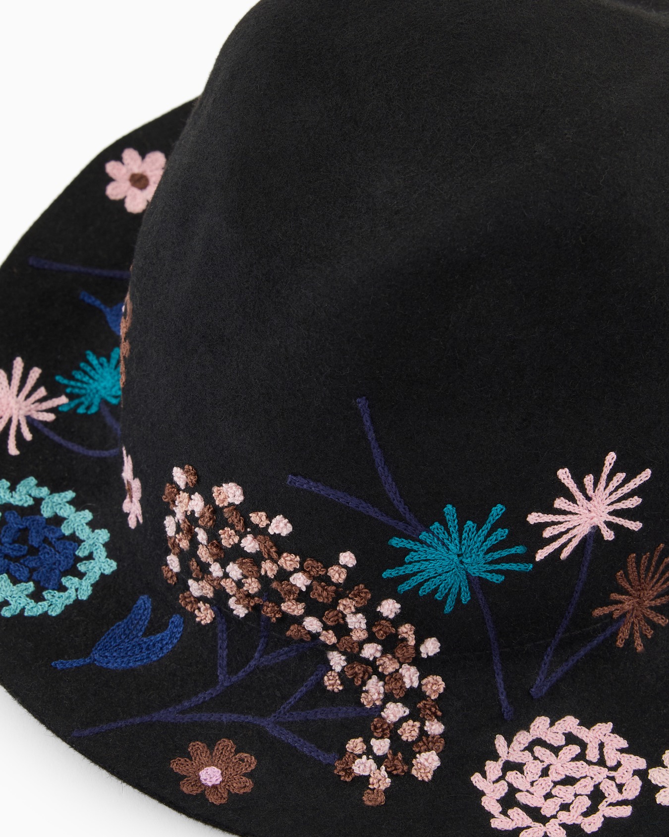 Floral embroidered rabbit fur hat Slide 2