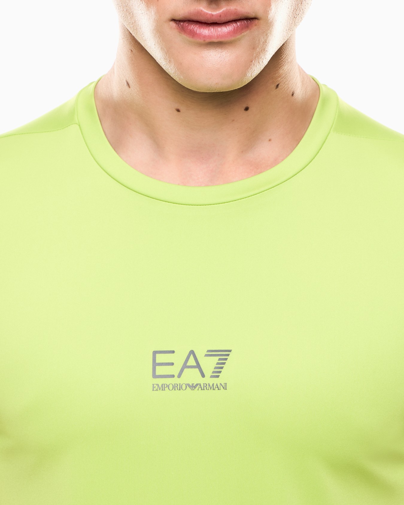 Dynamic Athlete crew-neck T-shirt in VIGOR7 technical fabric Slide 4