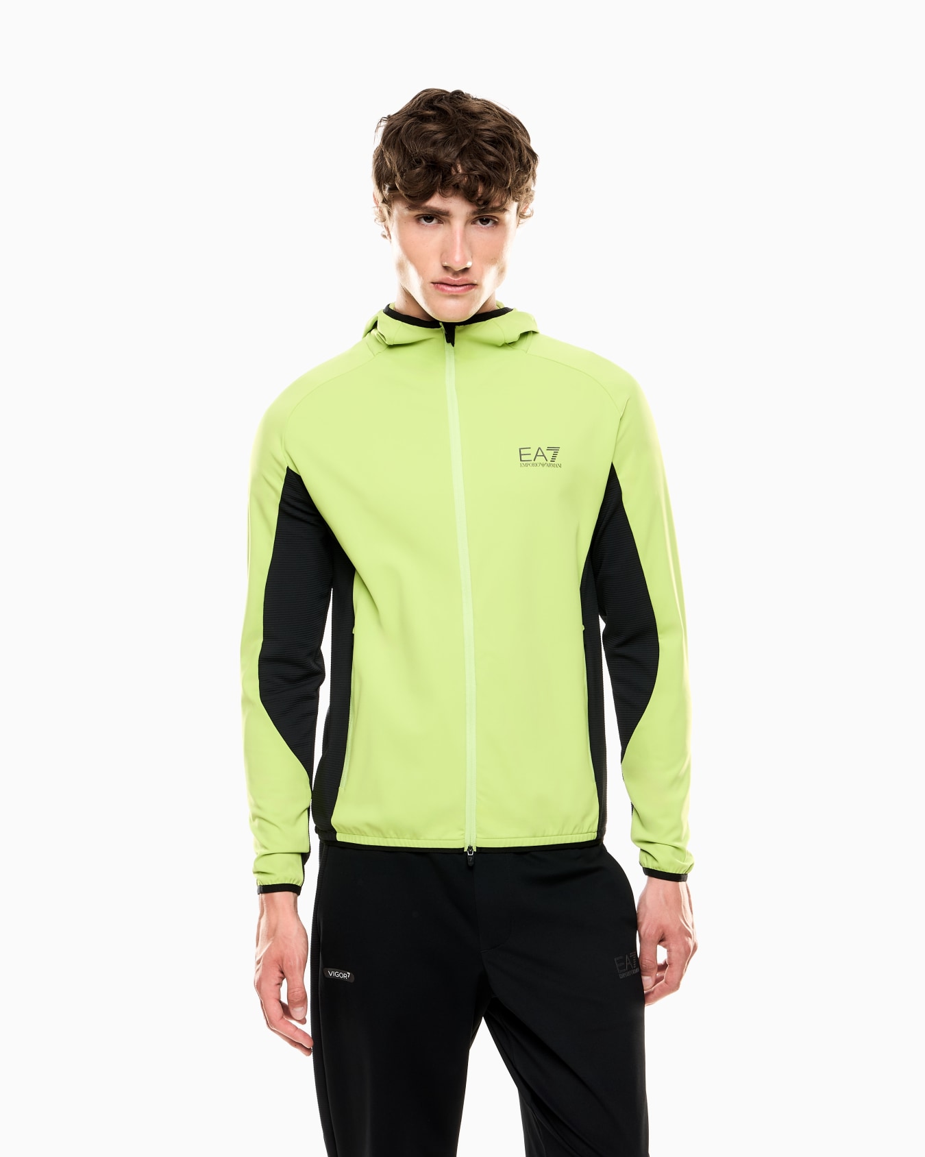 Dynamic Athlete hooded sweatshirt in VIGOR7 technical fabric Slide 3