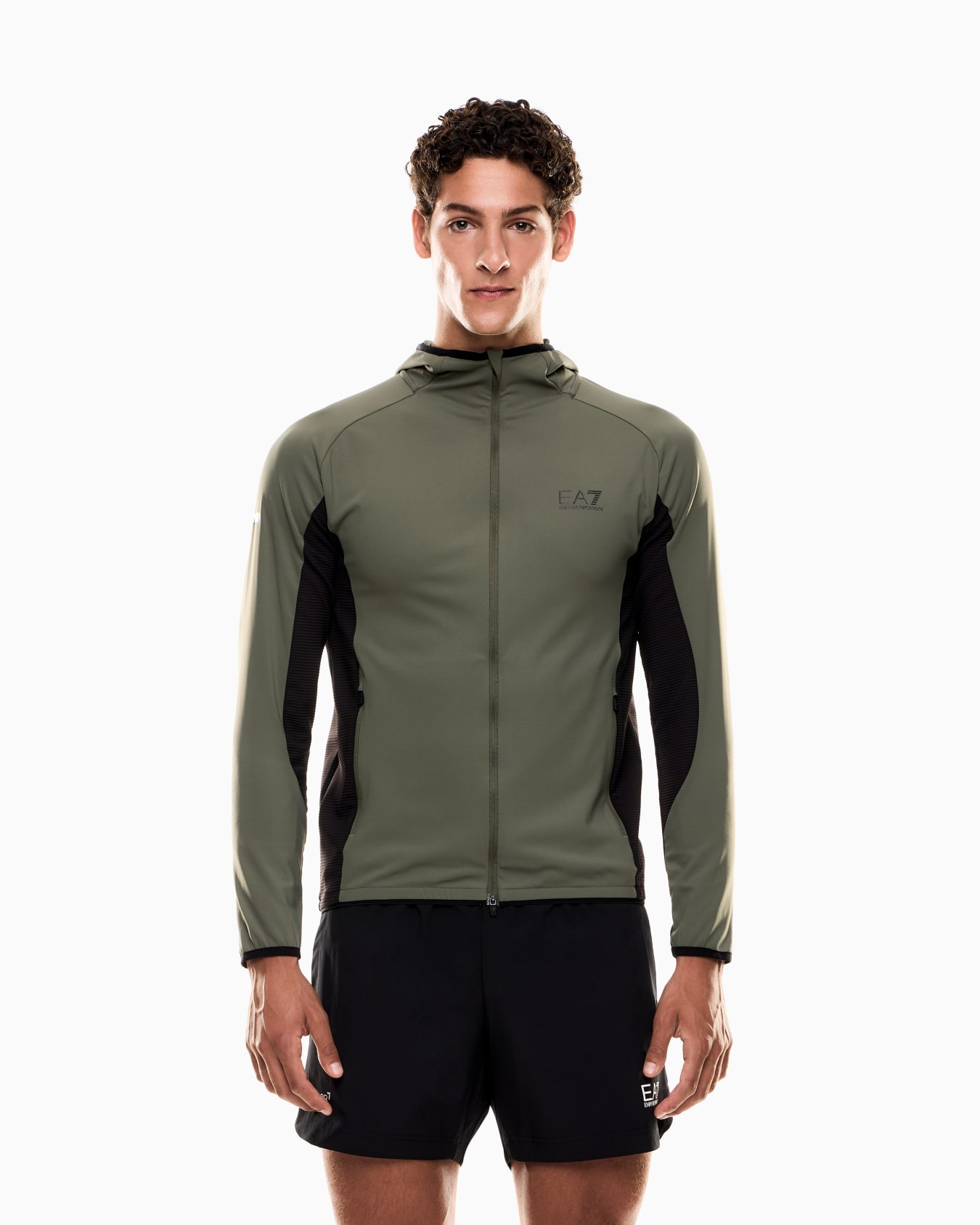 Dynamic Athlete hooded sweatshirt in VIGOR7 technical fabric Slide 3