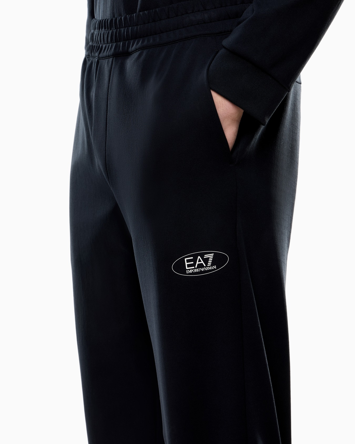 Armani Blue Sport Jogginghose aus „Natural VENTUS7“-Funktionsgewebe Folie 4