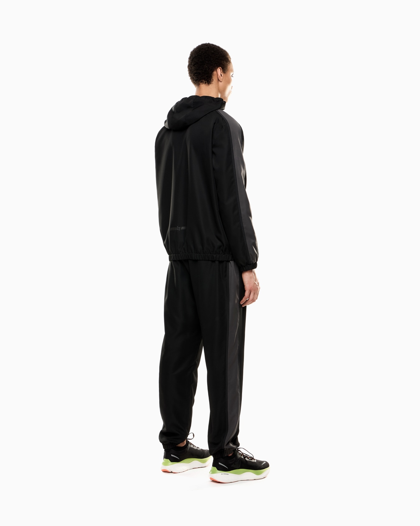 Dynamic Athlete tracksuit in VENTUS7 technical fabric Slide 2