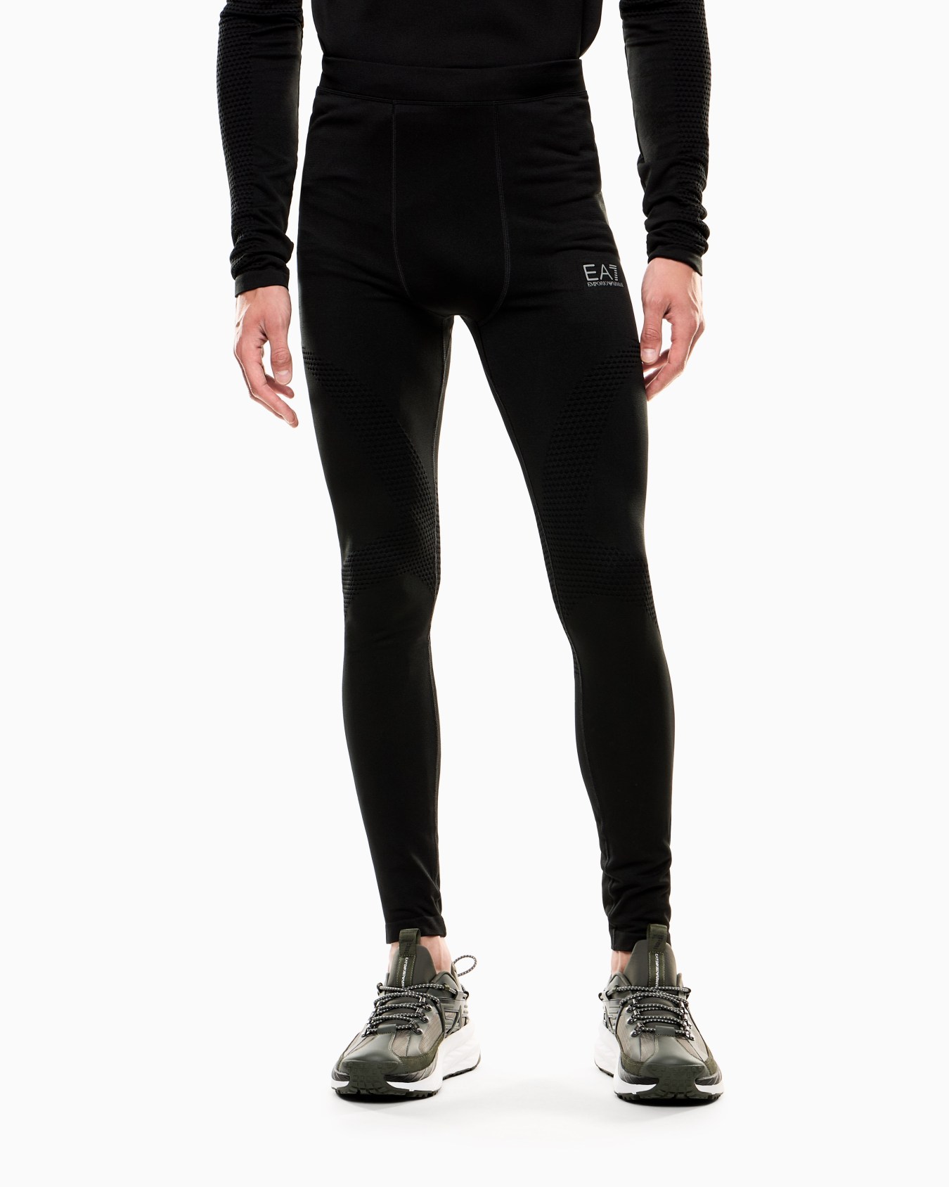 Dynamic Athlete seamless leggings in FUROR7 technical fabric Slide 3
