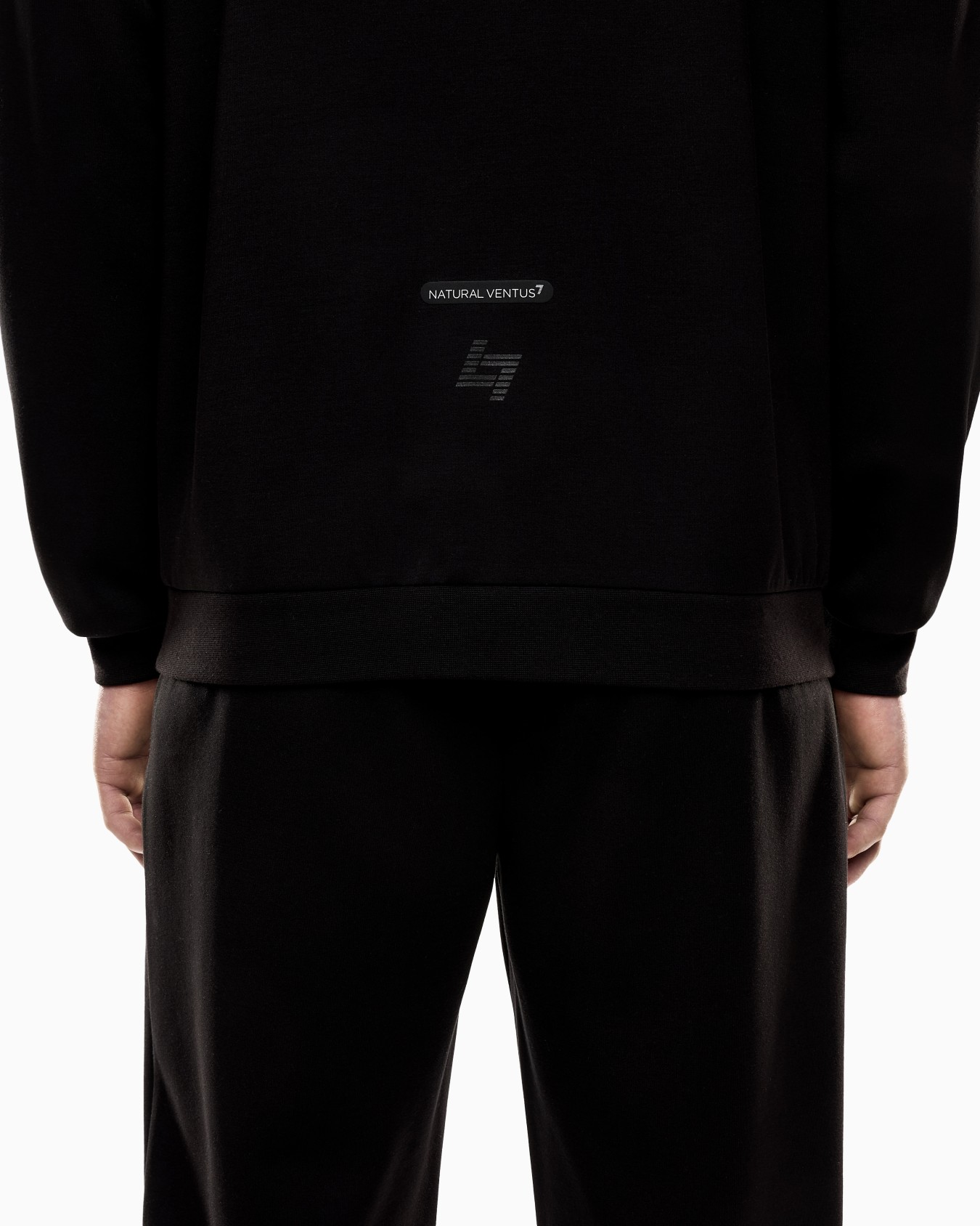 Dynamic Athlete tracksuit in Natural VENTUS7 technical fabric  Slide 5