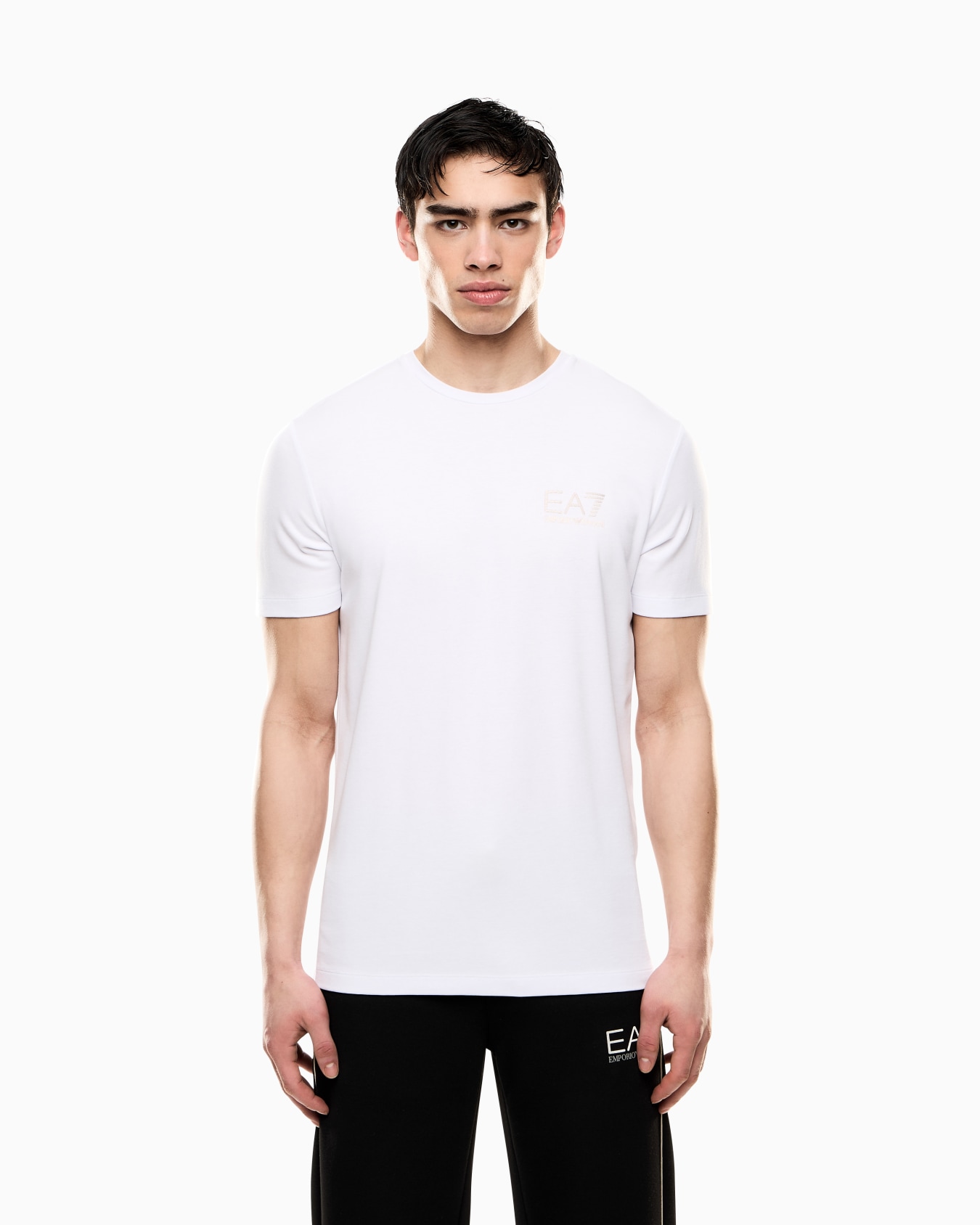 Gold Label short-sleeved T-shirt in a viscose blend Slide 3