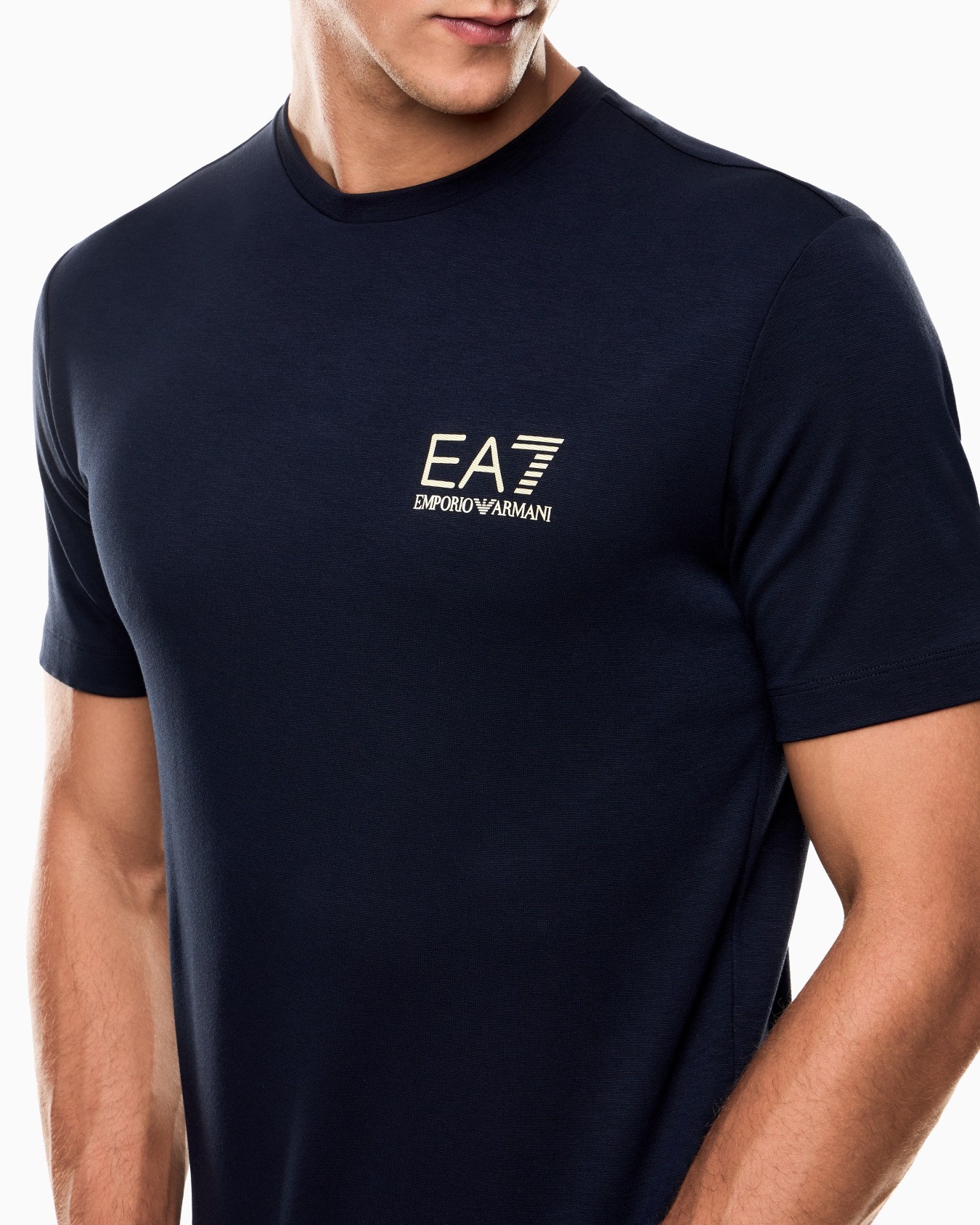 Gold Label short-sleeved T-shirt in a viscose blend Slide 4