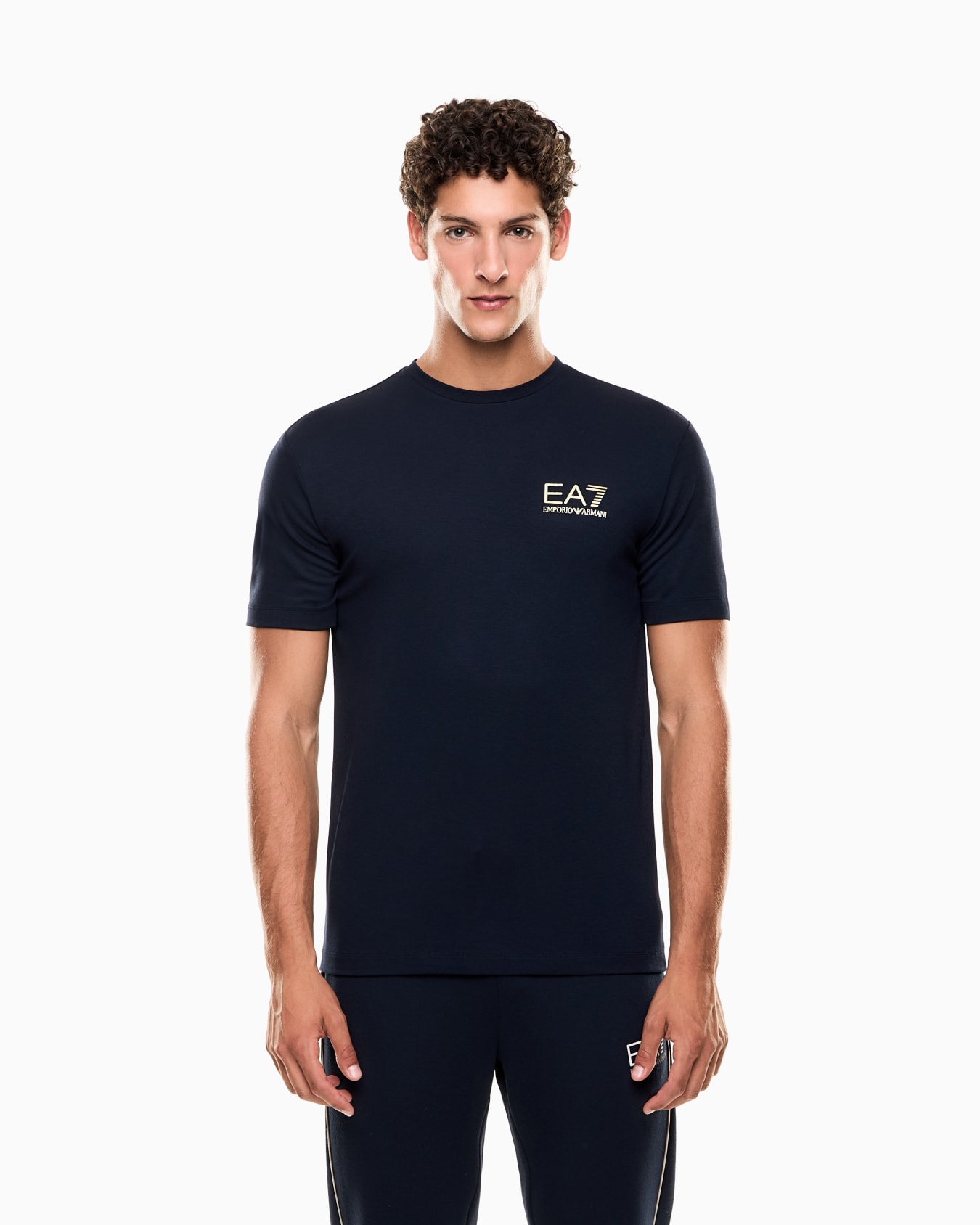Gold Label short-sleeved T-shirt in a viscose blend Slide 3