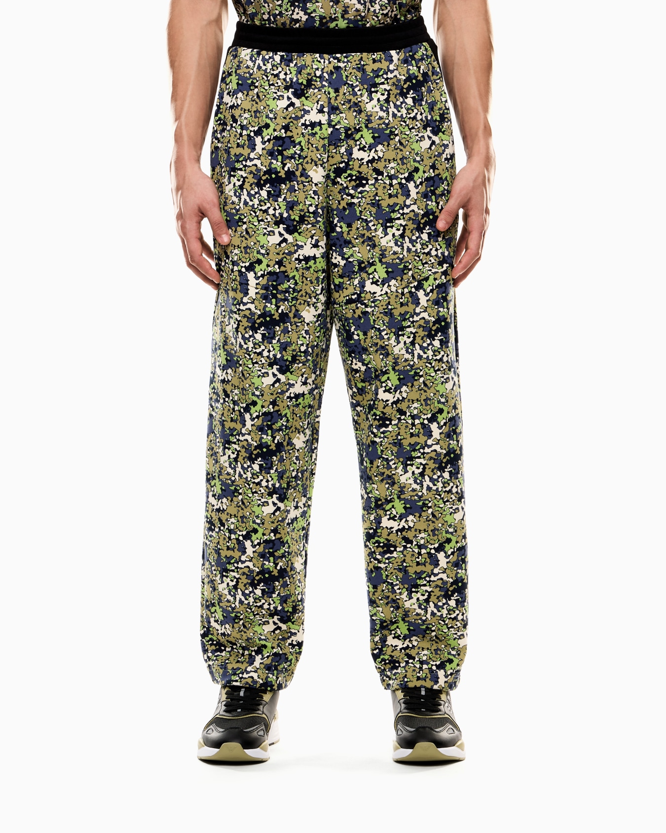 ASV Visibility trousers in an organic cotton blend Slide 3