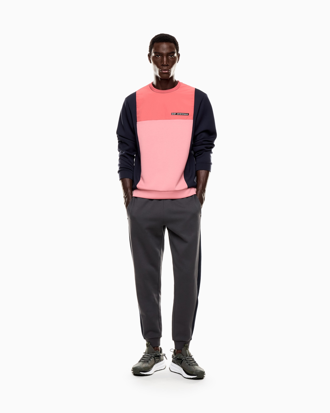 Athletic Colour Block クルーネック スウェットシャツ ストレッチビスコース混紡  スライドする 1