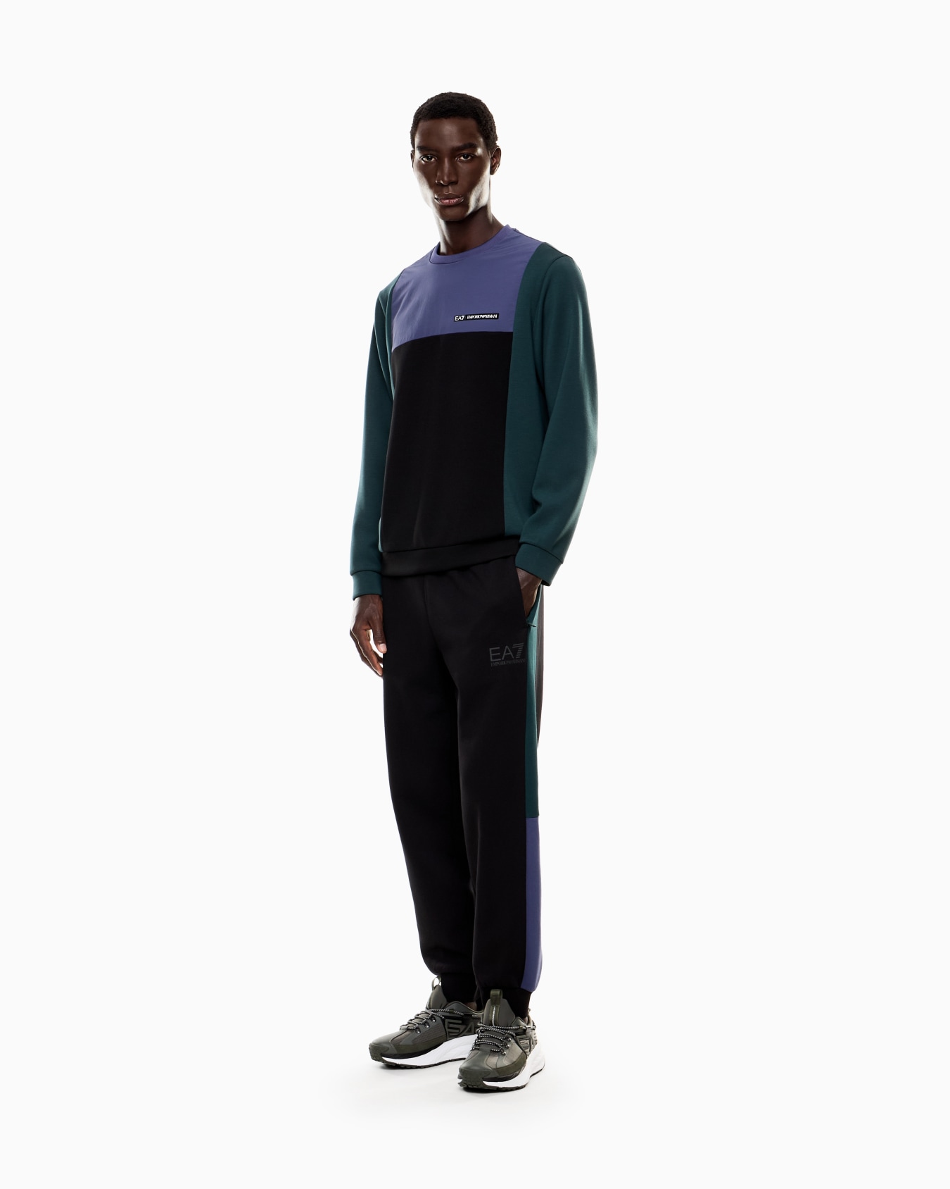 Athletic Colour Block クルーネック スウェットシャツ ストレッチビスコース混紡  スライドする 1