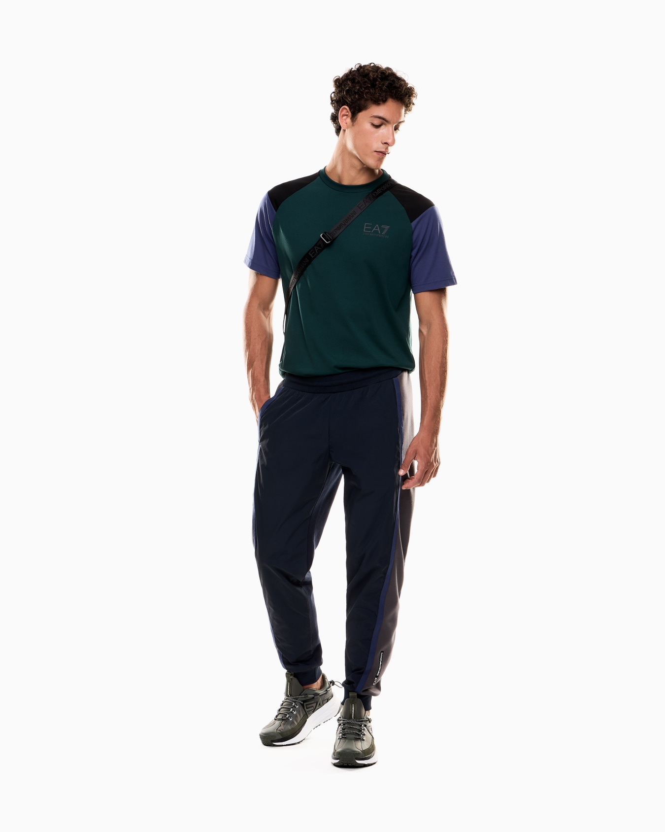 T-shirt girocollo Athletic Colour Block in misto cotone organico ASV Slide 1